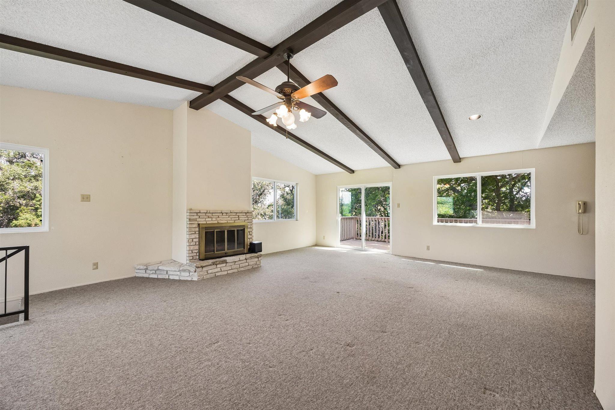 155 Mary Ann Dr Property Photo 8