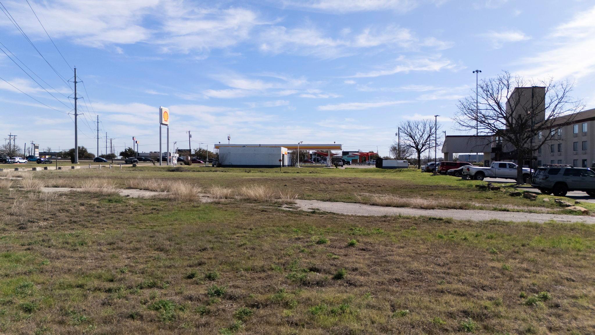 1990 Ih 35 Highway Property Photo 15