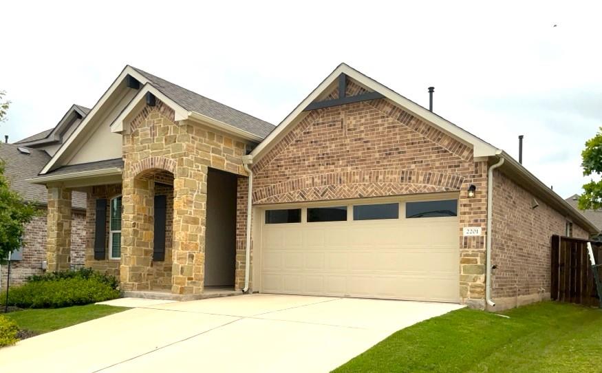 2201 Bobtail Pass Property Photo 1