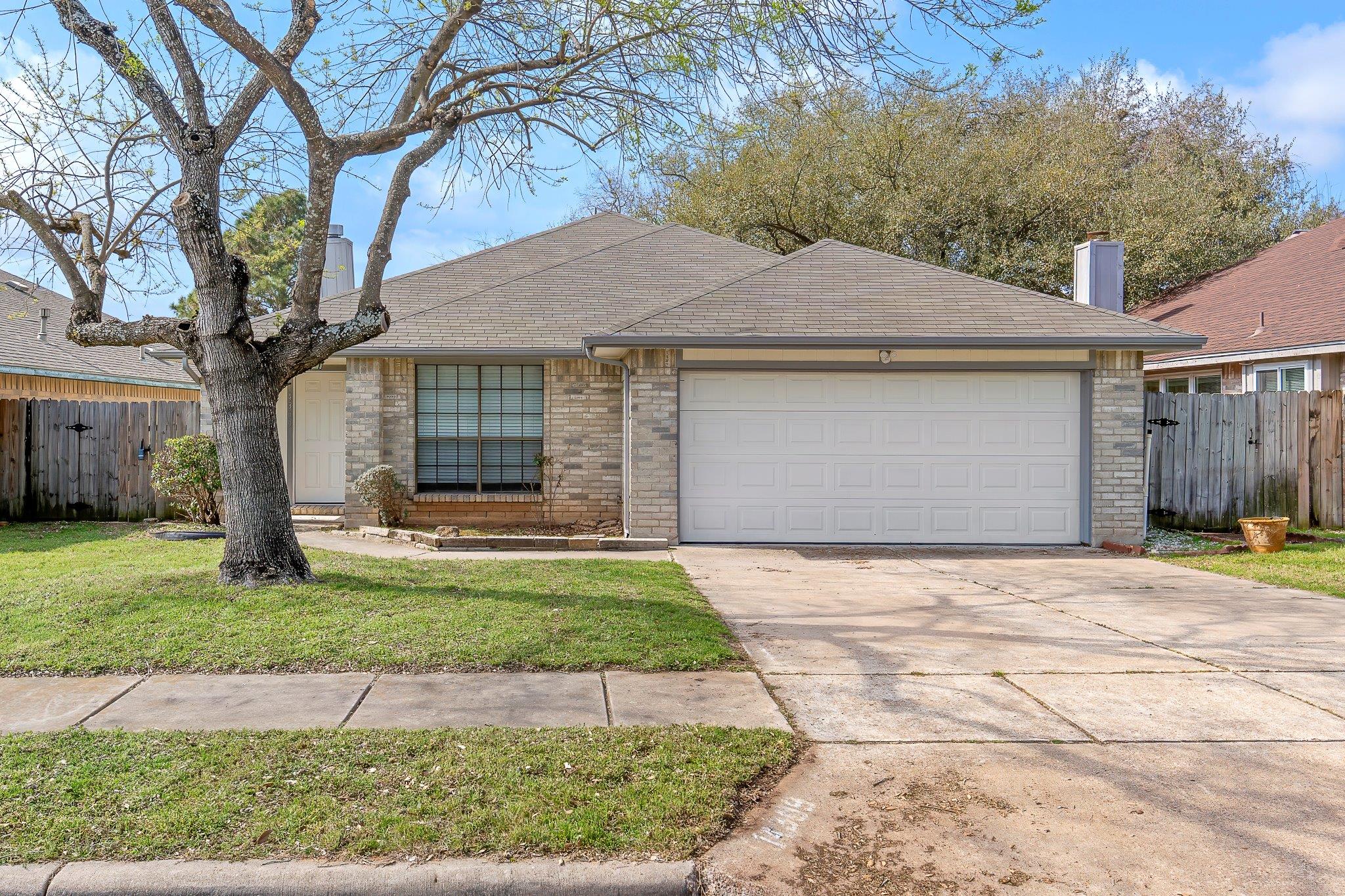 14309 Vandever St Property Photo