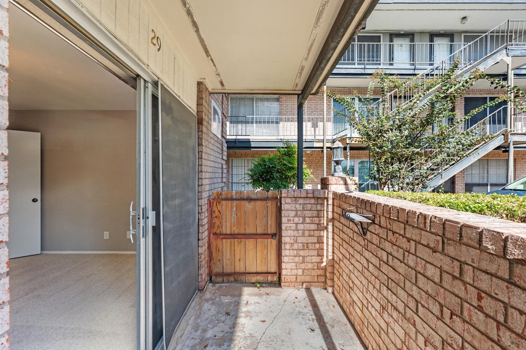 2425 Ashdale Dr #29 Property Photo 6