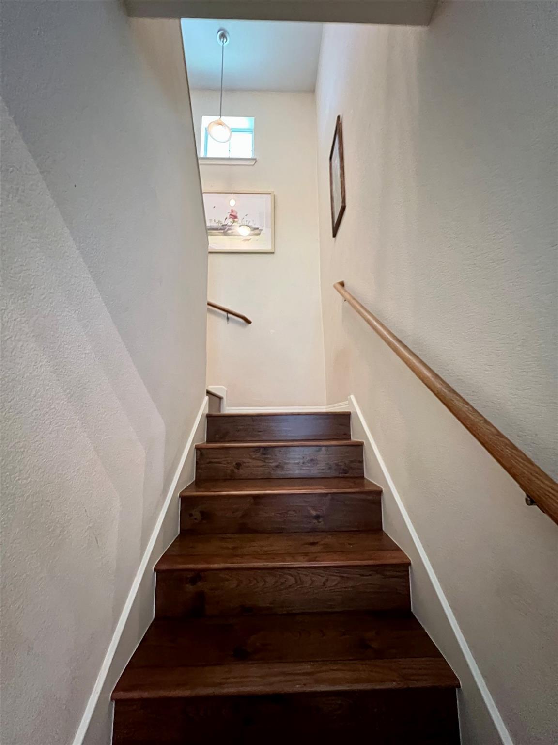 2409 Santa Rosa St Property Photo 11