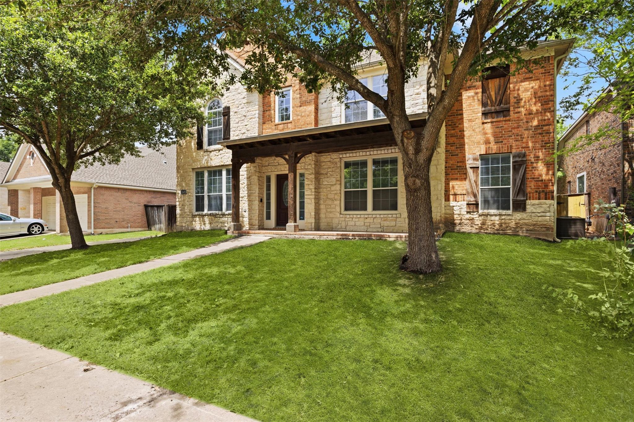 13605 Amber Dawn Ct Property Photo 2