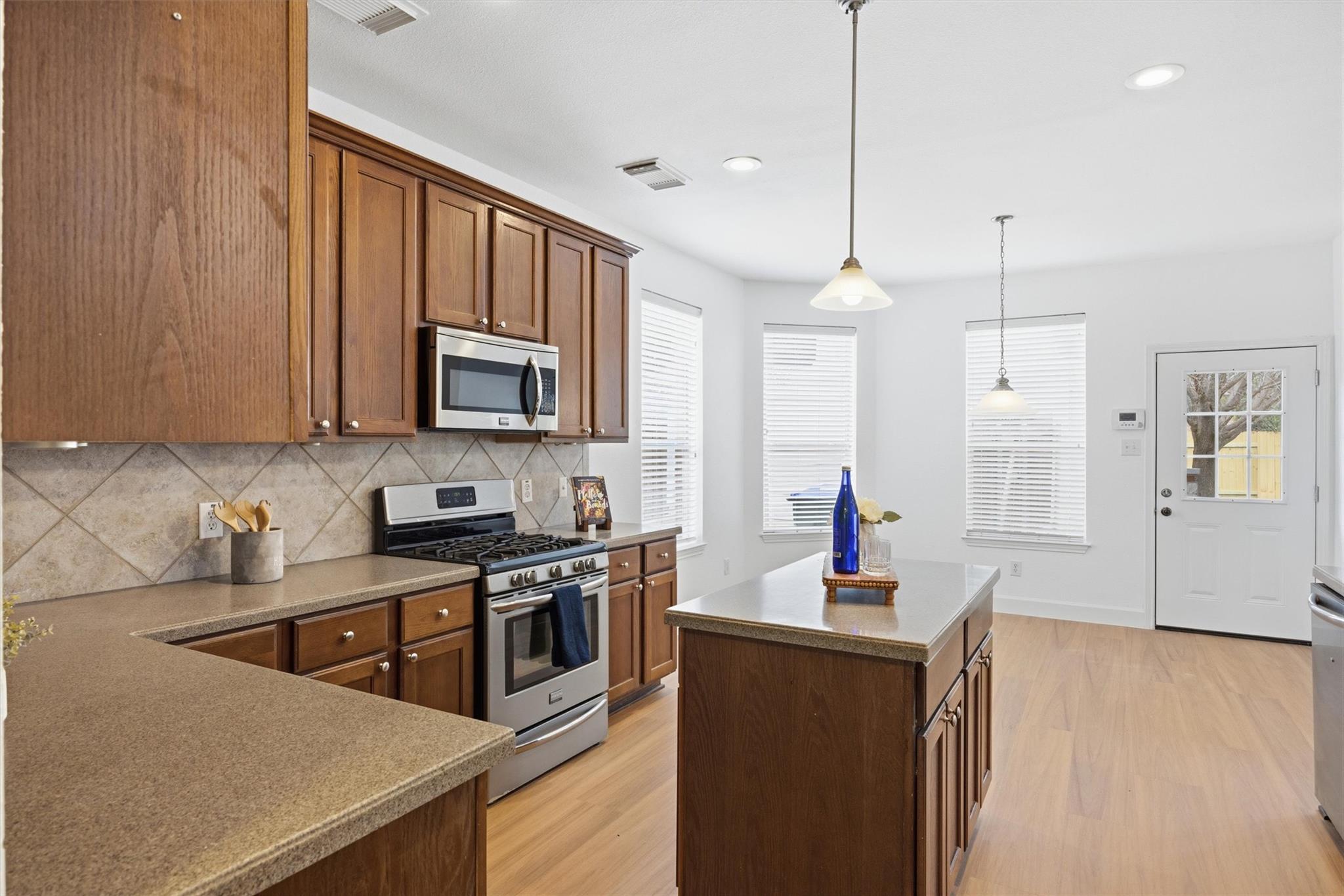 13605 Amber Dawn Ct Property Photo 10
