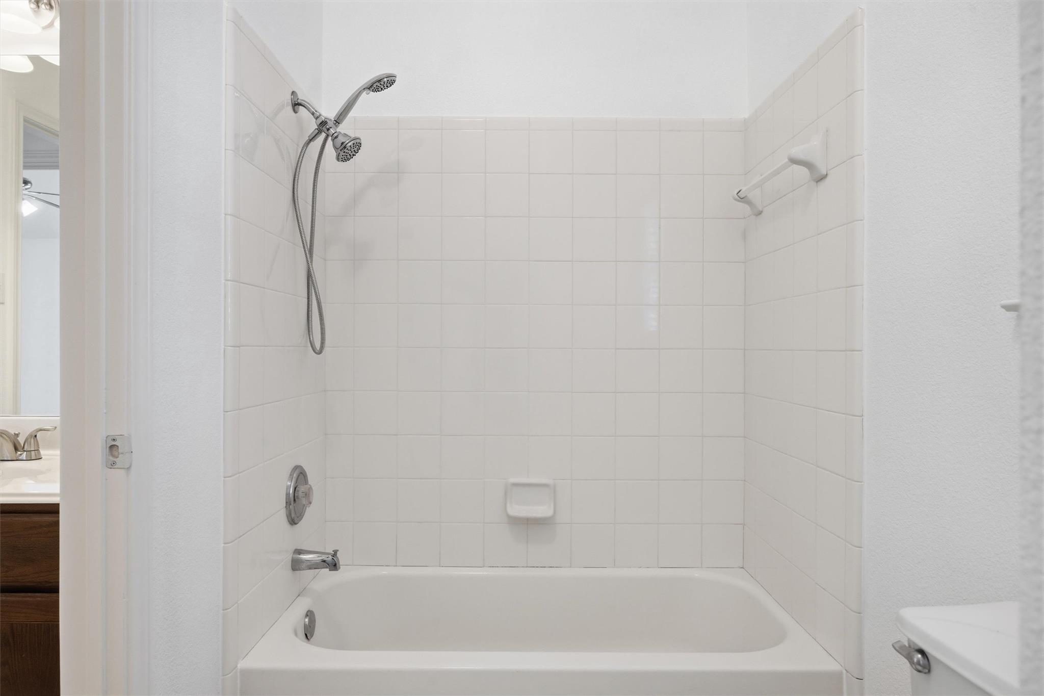 13605 Amber Dawn Ct Property Photo 25