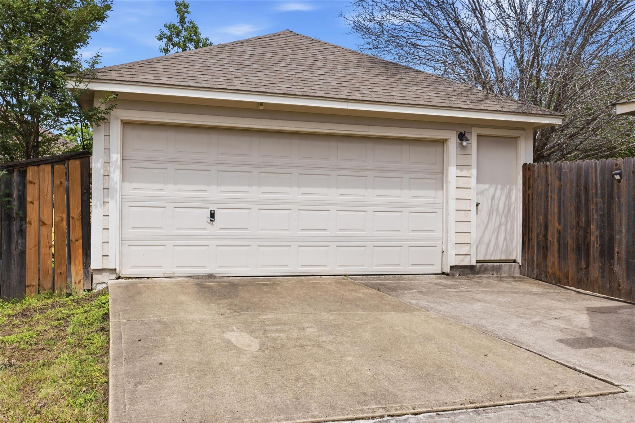 13605 Amber Dawn Ct Property Photo 37