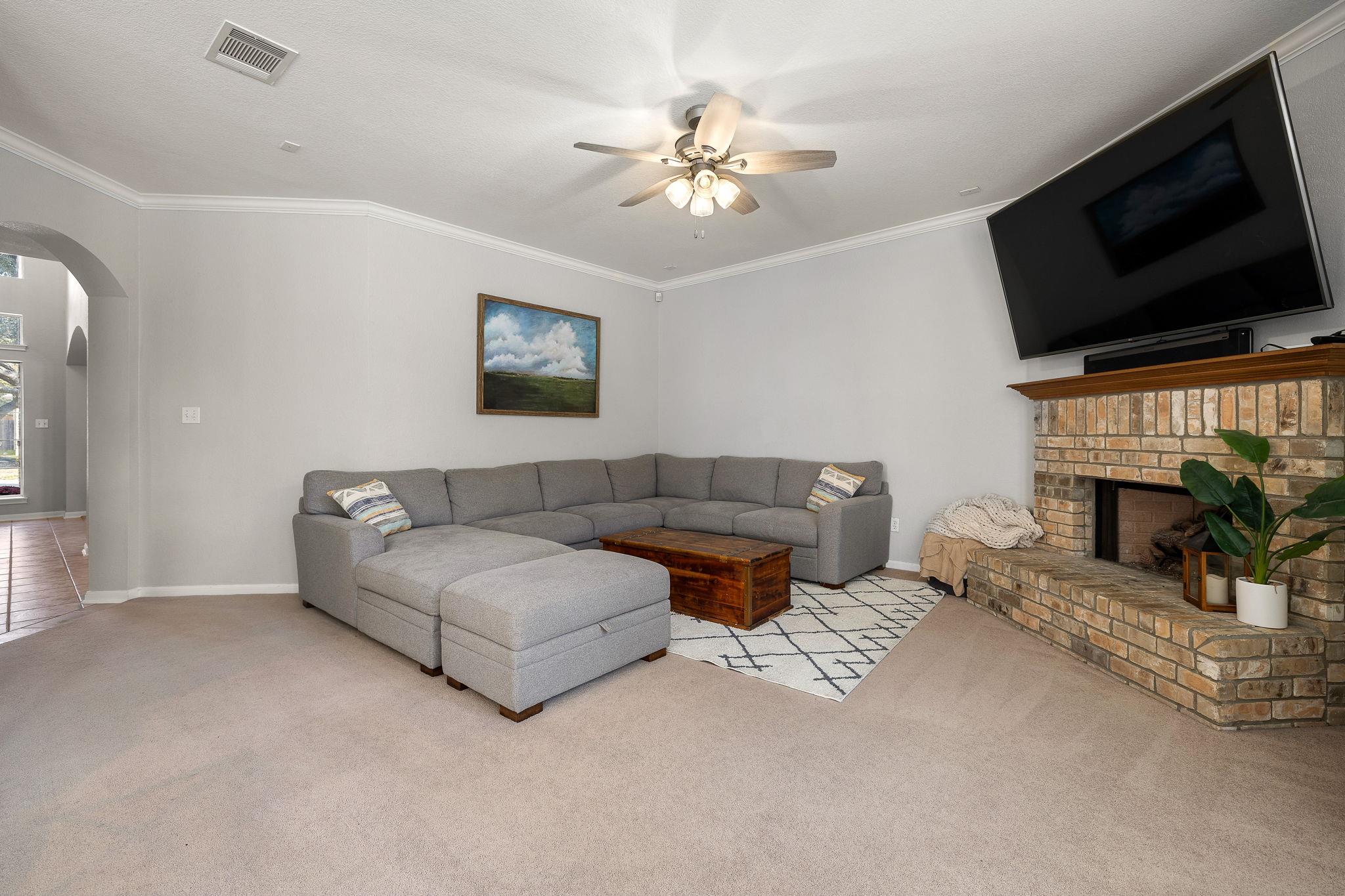 3936 Lord Byron Cir Property Photo 9
