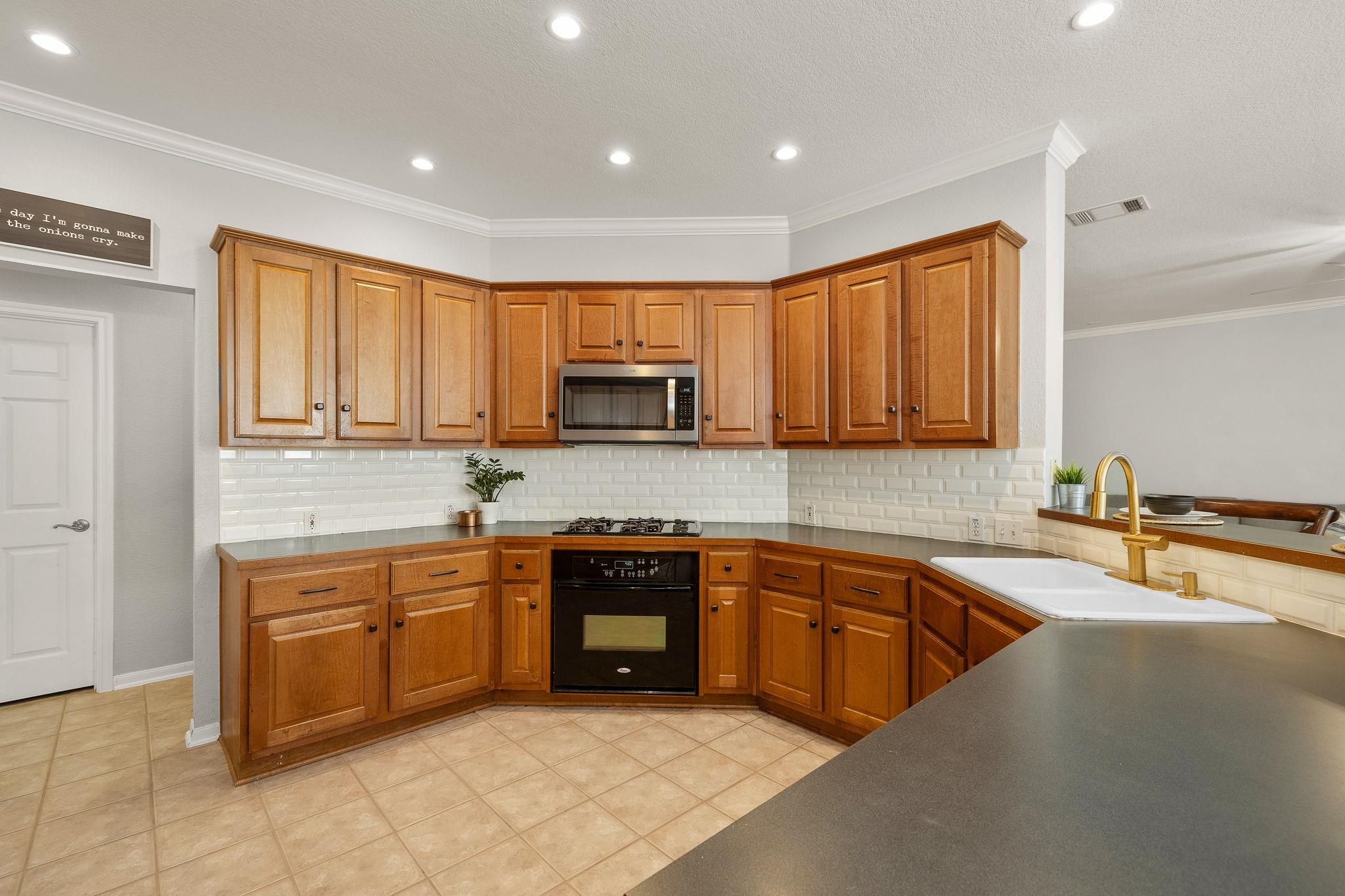 3936 Lord Byron Cir Property Photo 14