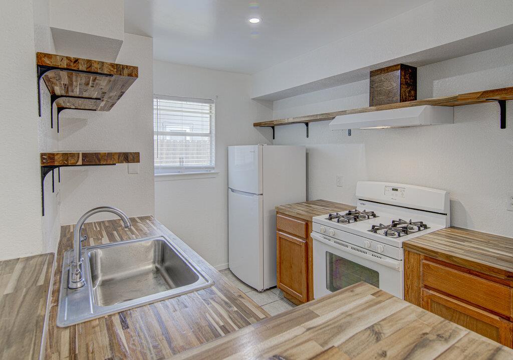 805 Sirocco Dr #b Property Photo 4