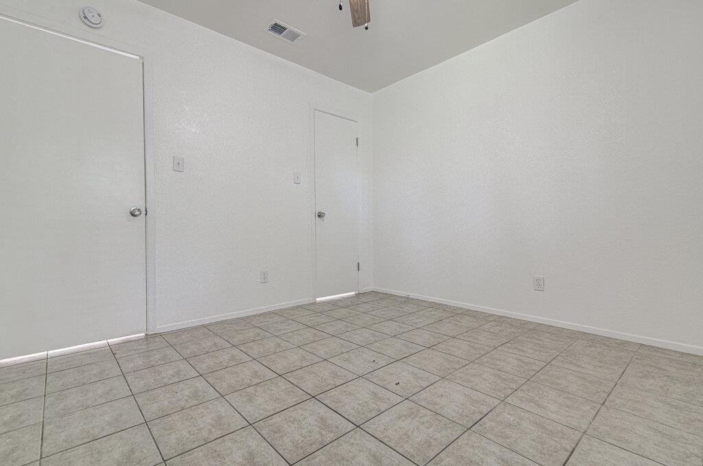 805 Sirocco Dr #b Property Photo 11