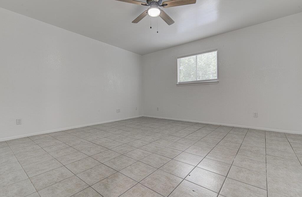 805 Sirocco Dr #b Property Photo 14