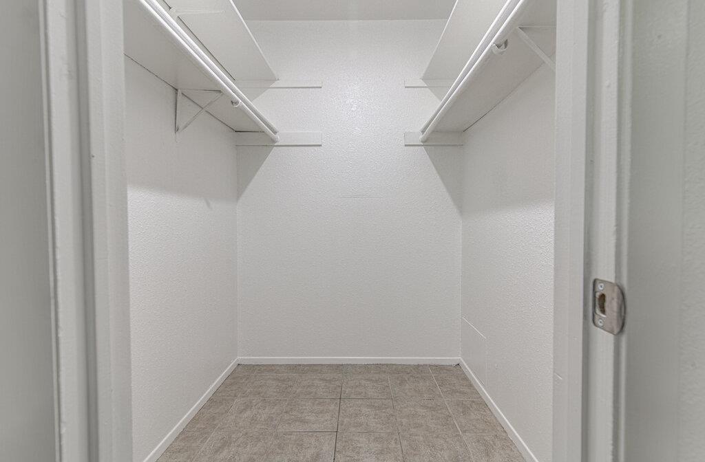 805 Sirocco Dr #b Property Photo 16