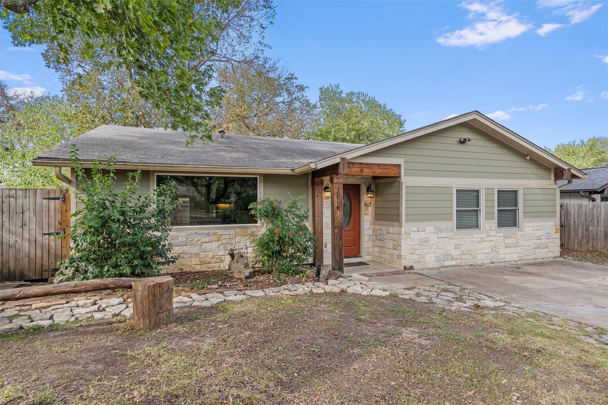 6202 Hillston Dr Property Photo 1