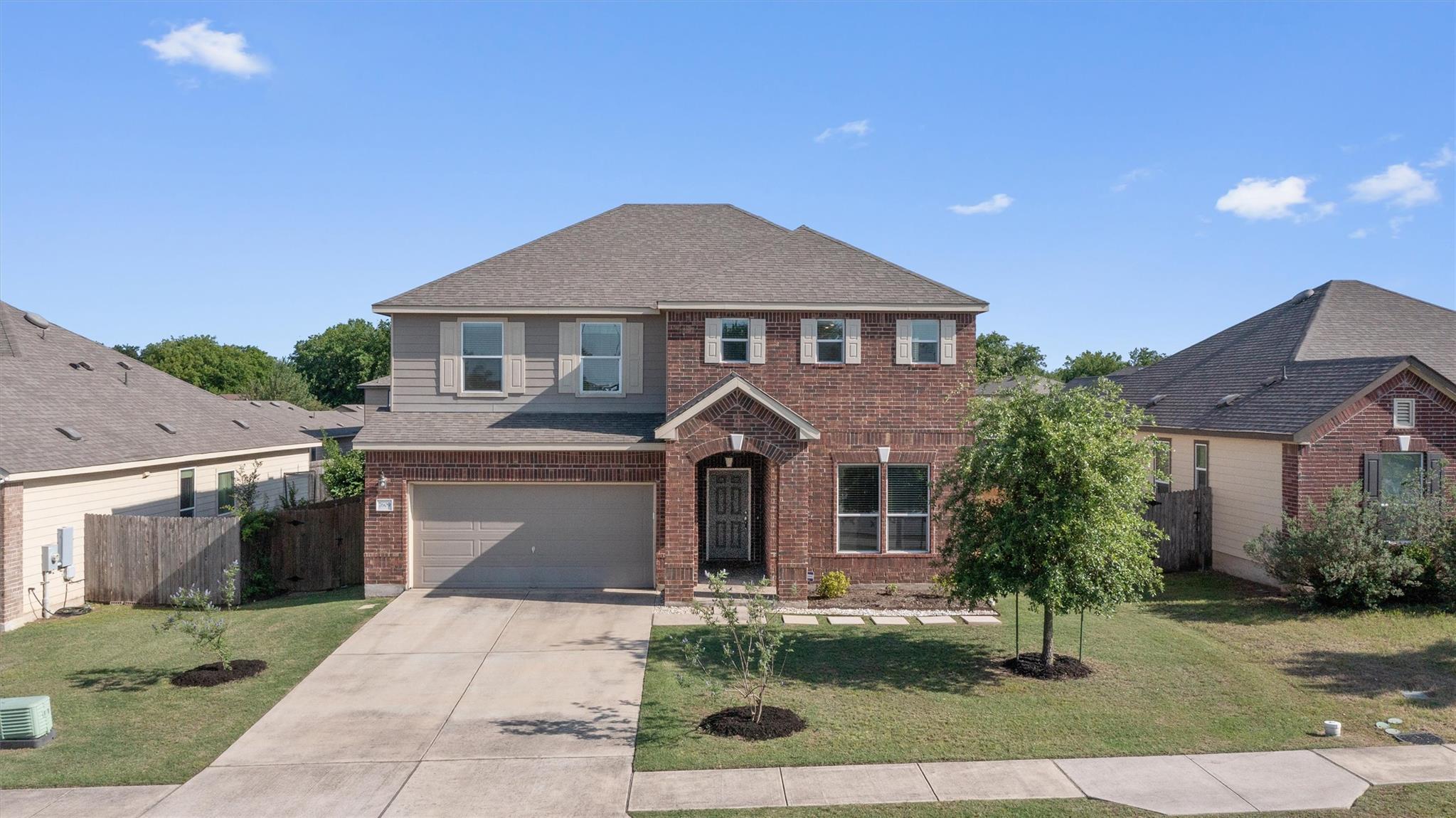 7609 Lazy Creek Dr Property Photo