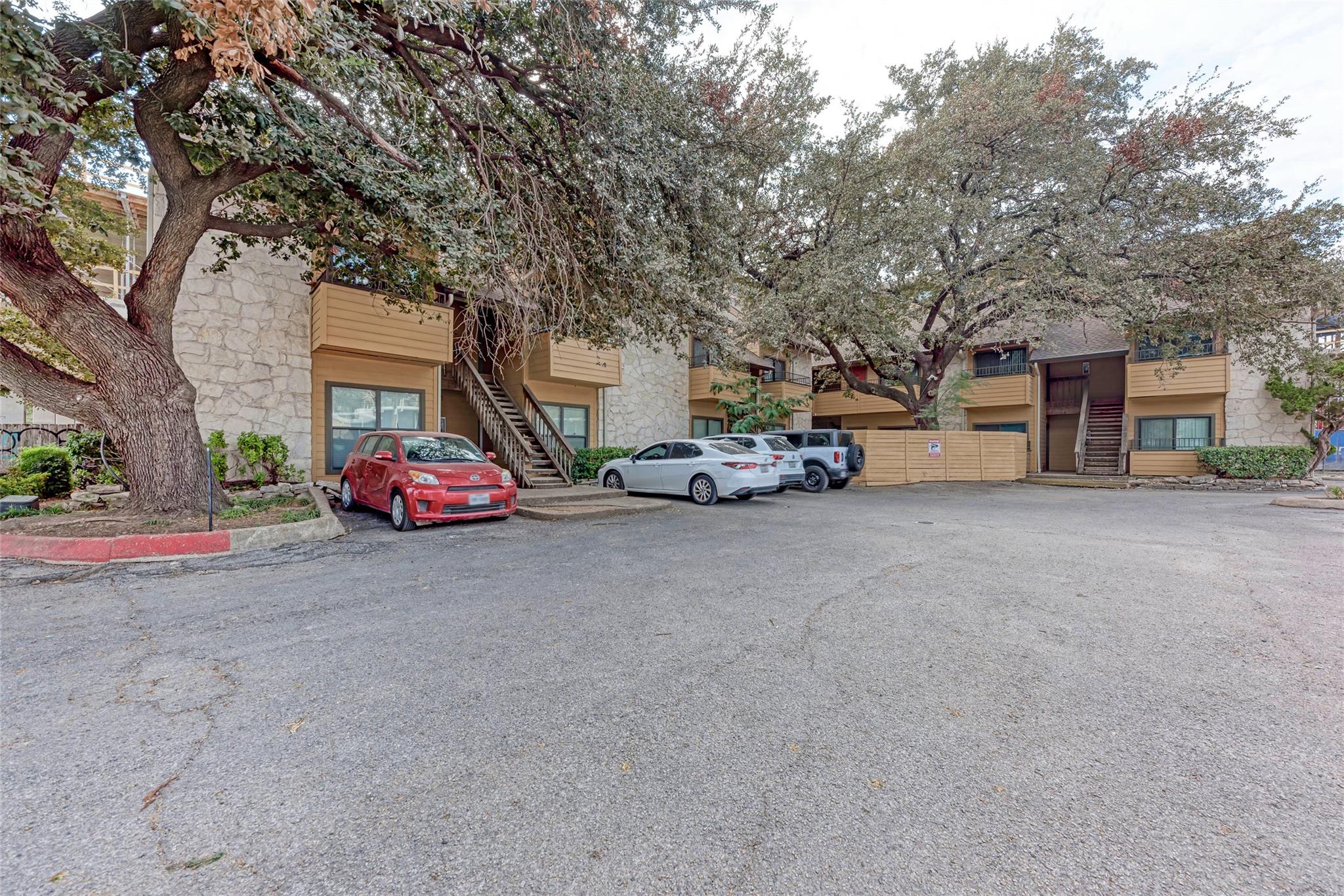 2714 Nueces St #108 Property Photo 1