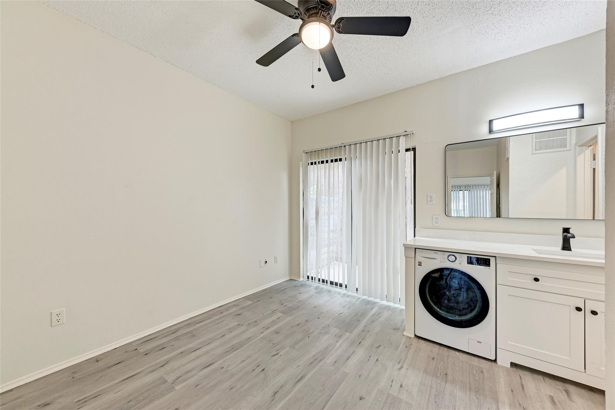 2714 Nueces St #108 Property Photo 7