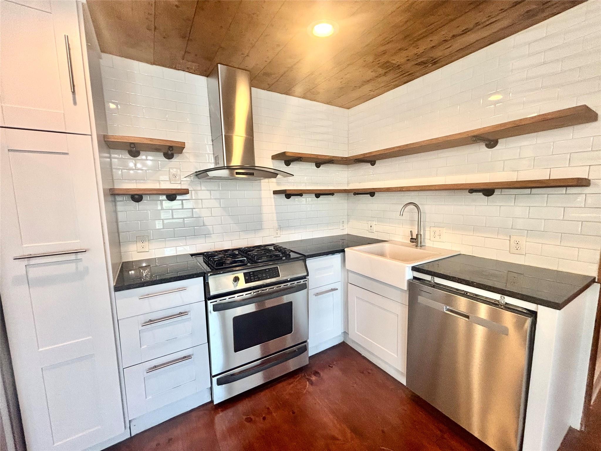 2917 E 12 Th Unit B St #b Property Photo 8