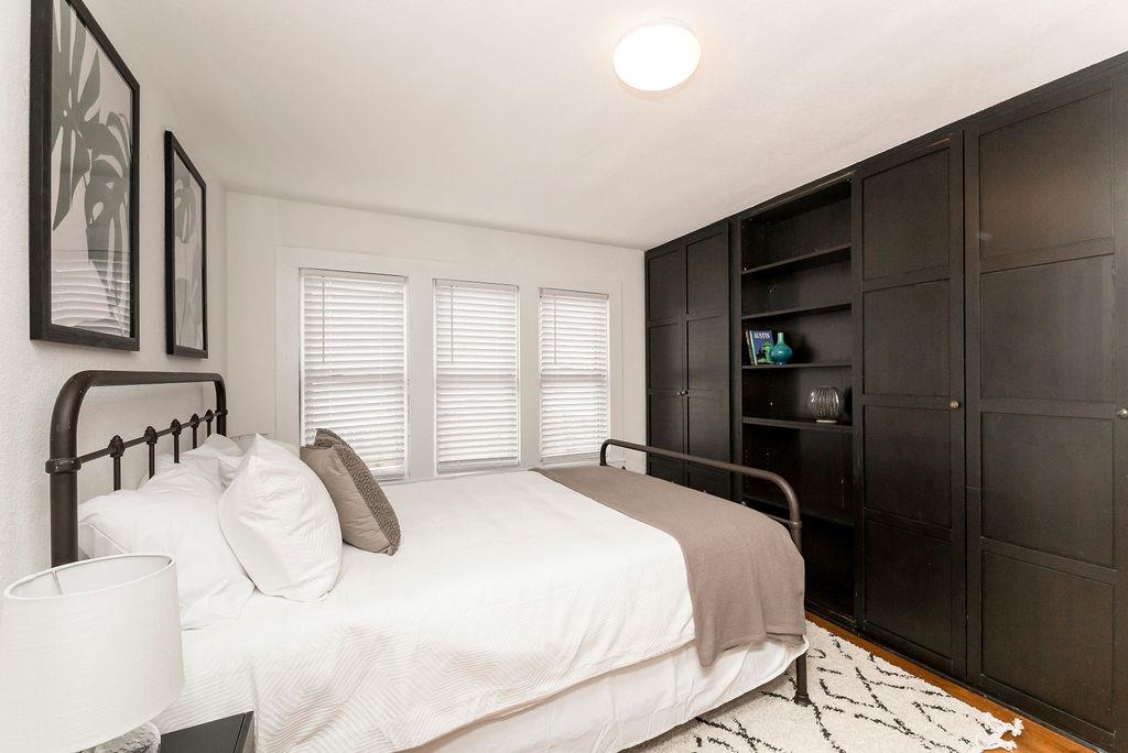 2917 E 12 Th Unit B St #b Property Photo 16