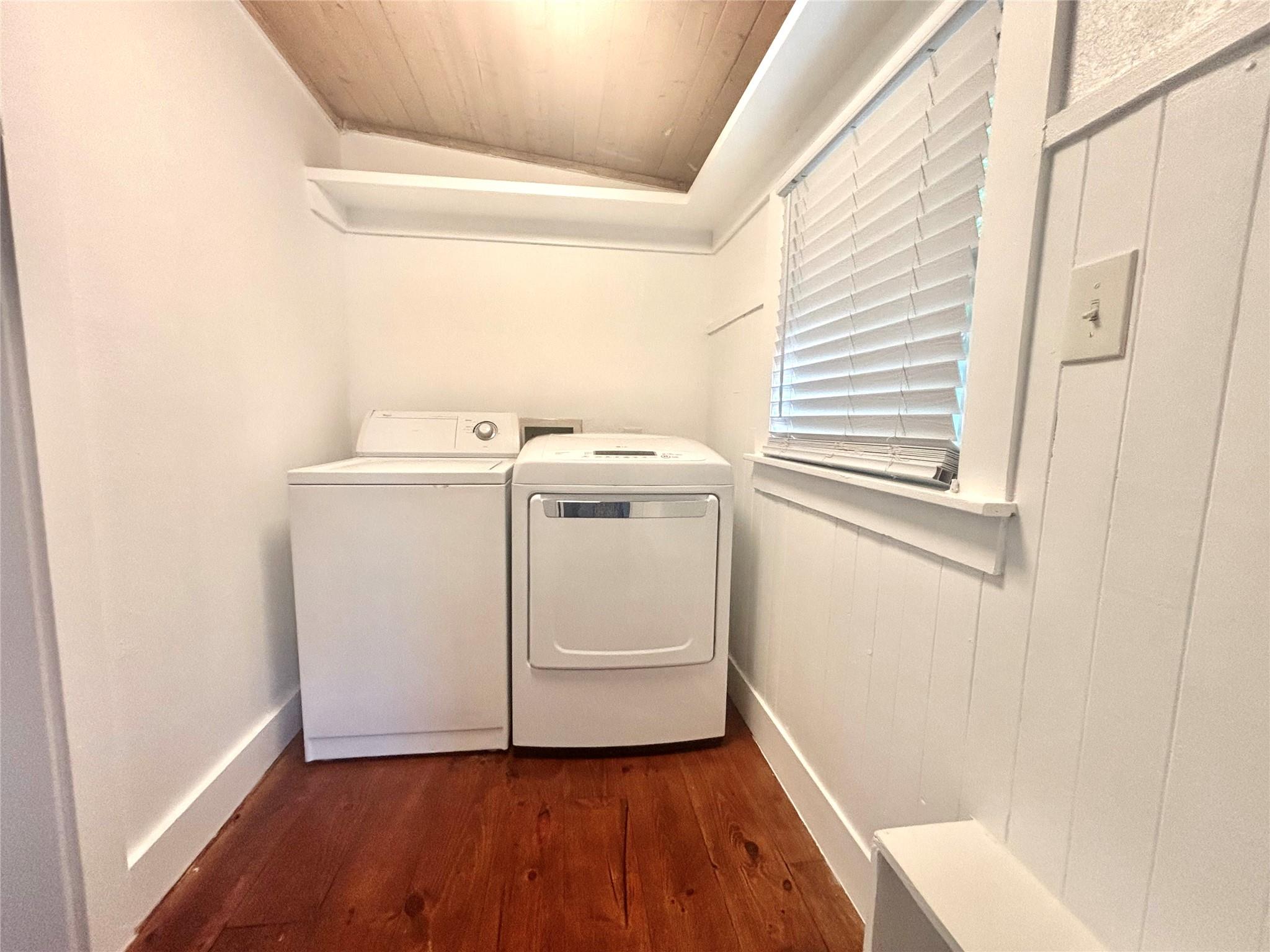 2917 E 12 Th Unit B St #b Property Photo 22