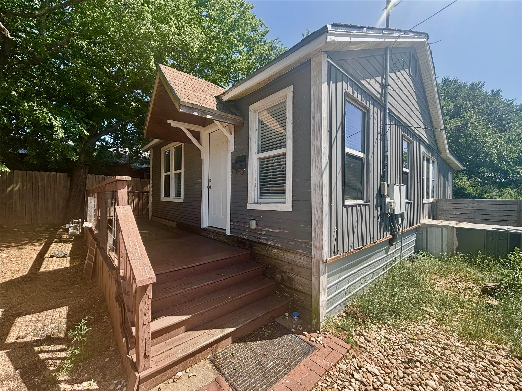 2917 E 12 Th Unit B St #b Property Photo 23