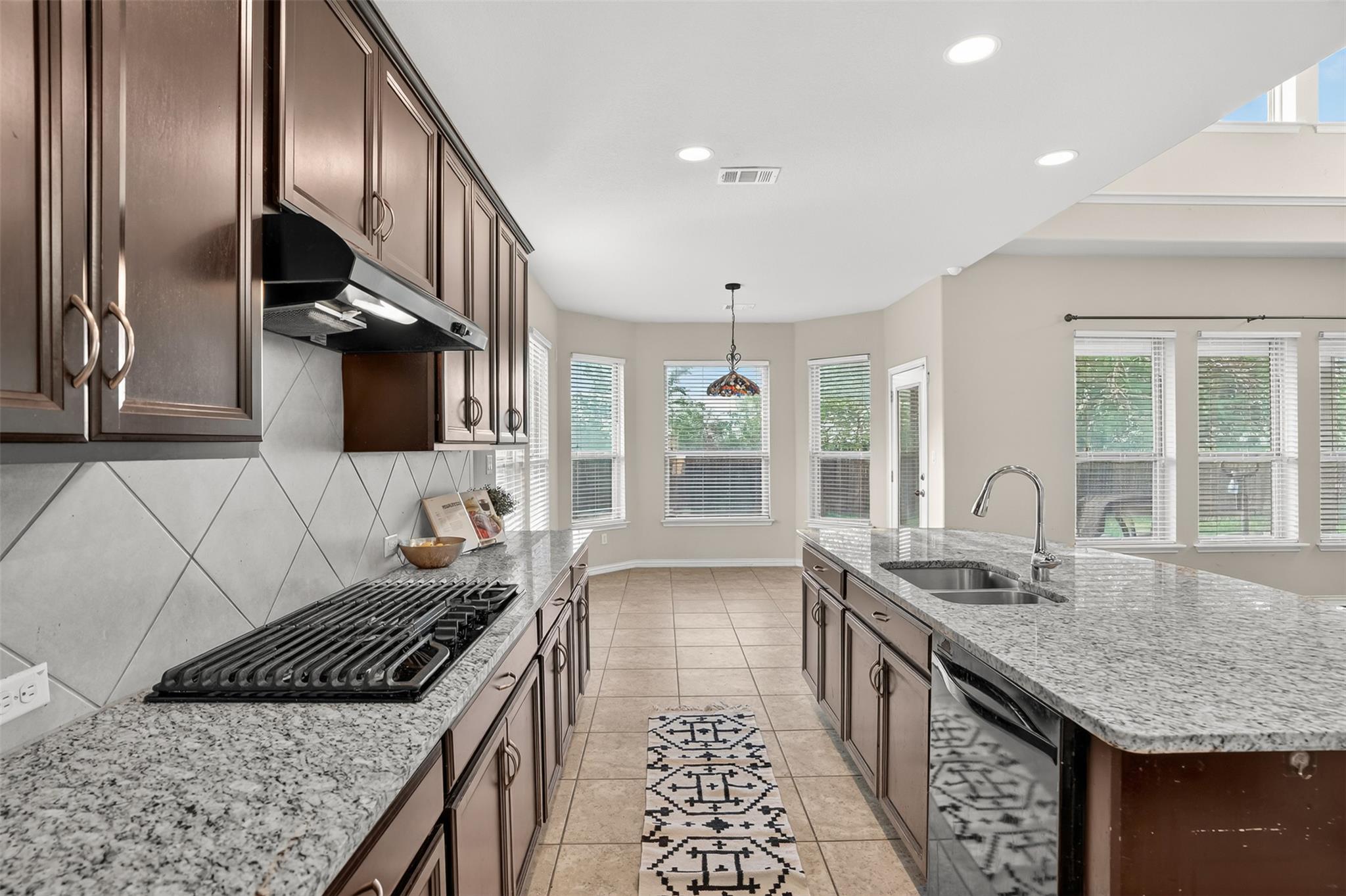 401 Daniel Xing Property Photo 3
