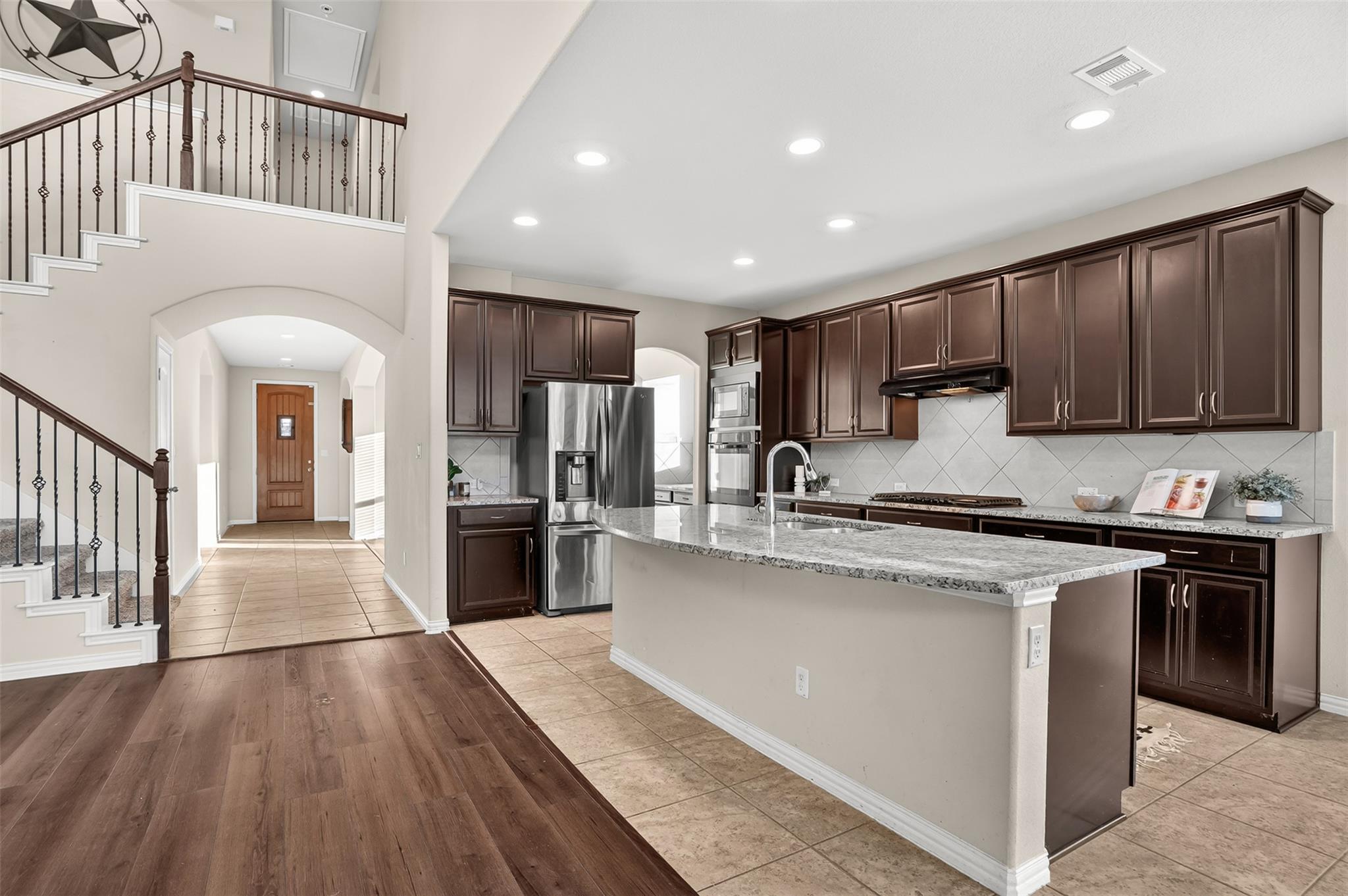 401 Daniel Xing Property Photo 4