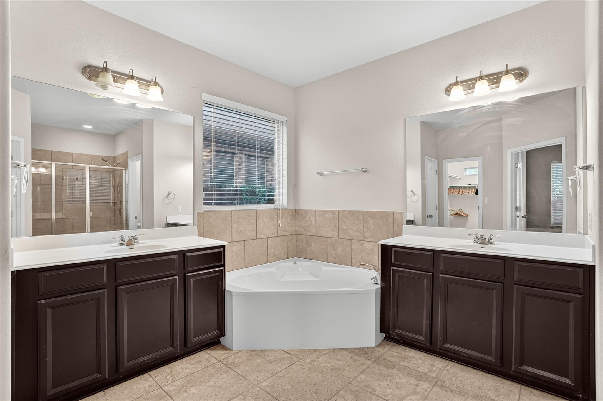 401 Daniel Xing Property Photo 13