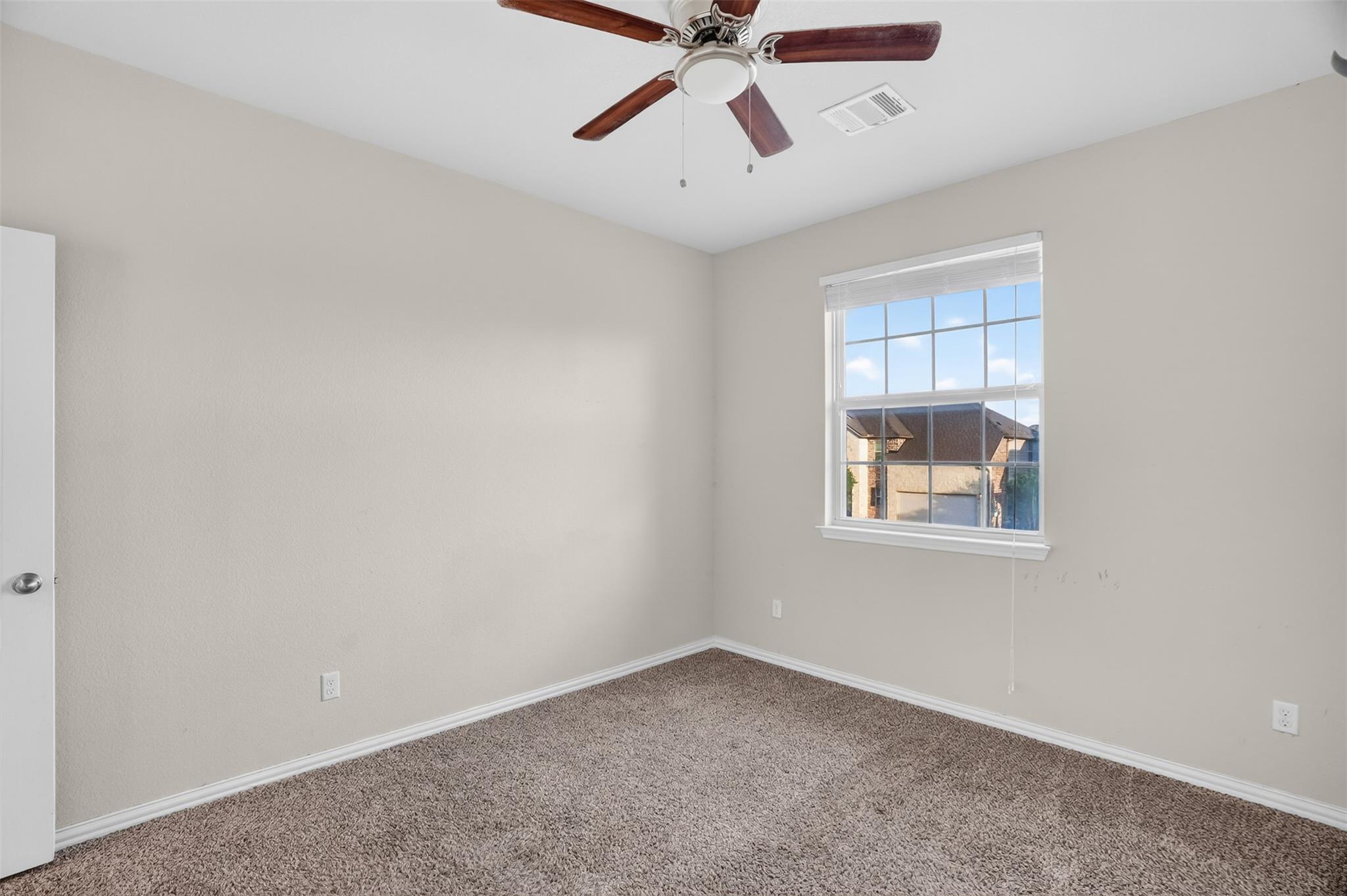 401 Daniel Xing Property Photo 19