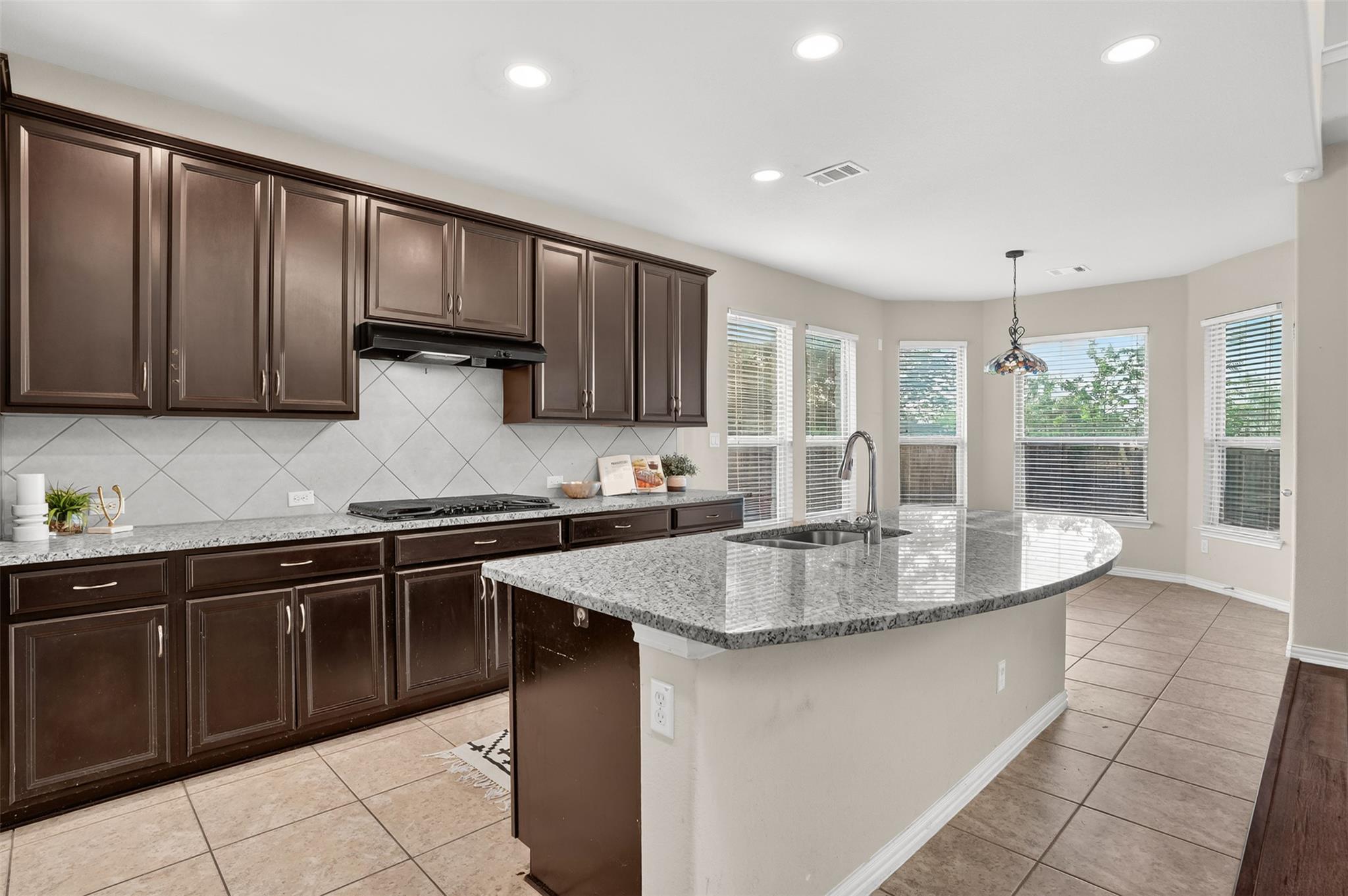 401 Daniel Xing Property Photo 30