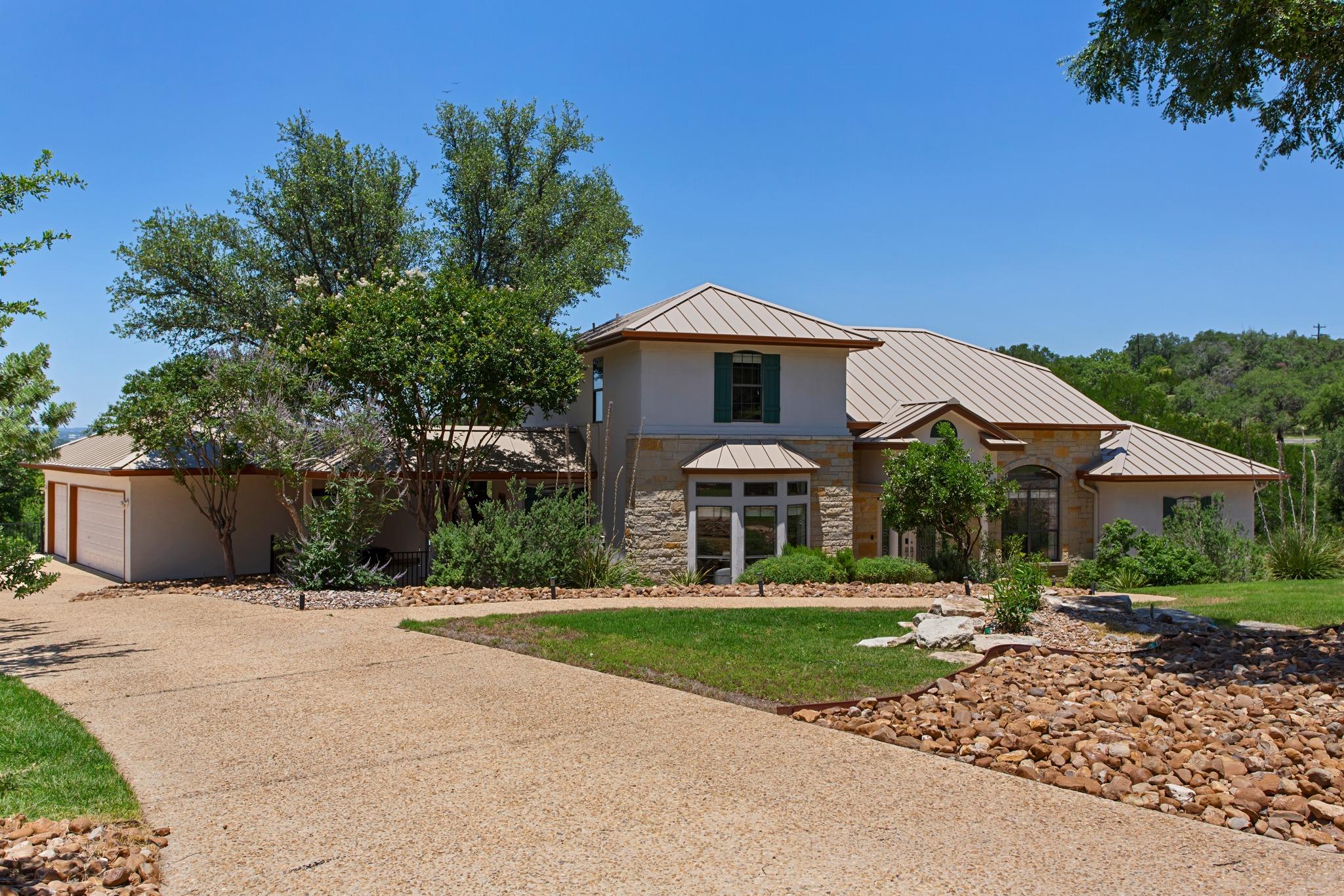 1121 Kings Cove Dr Property Photo 4