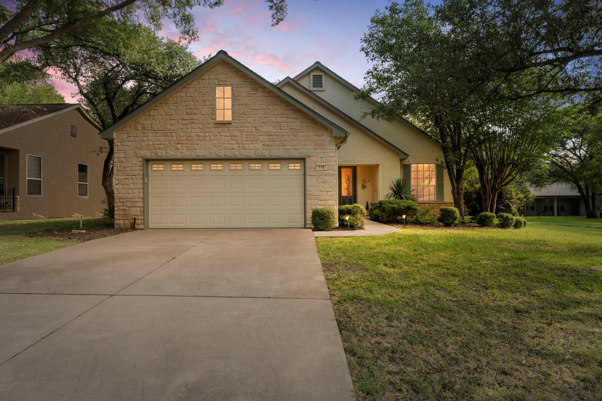 115 Ruellia Dr Property Photo 2