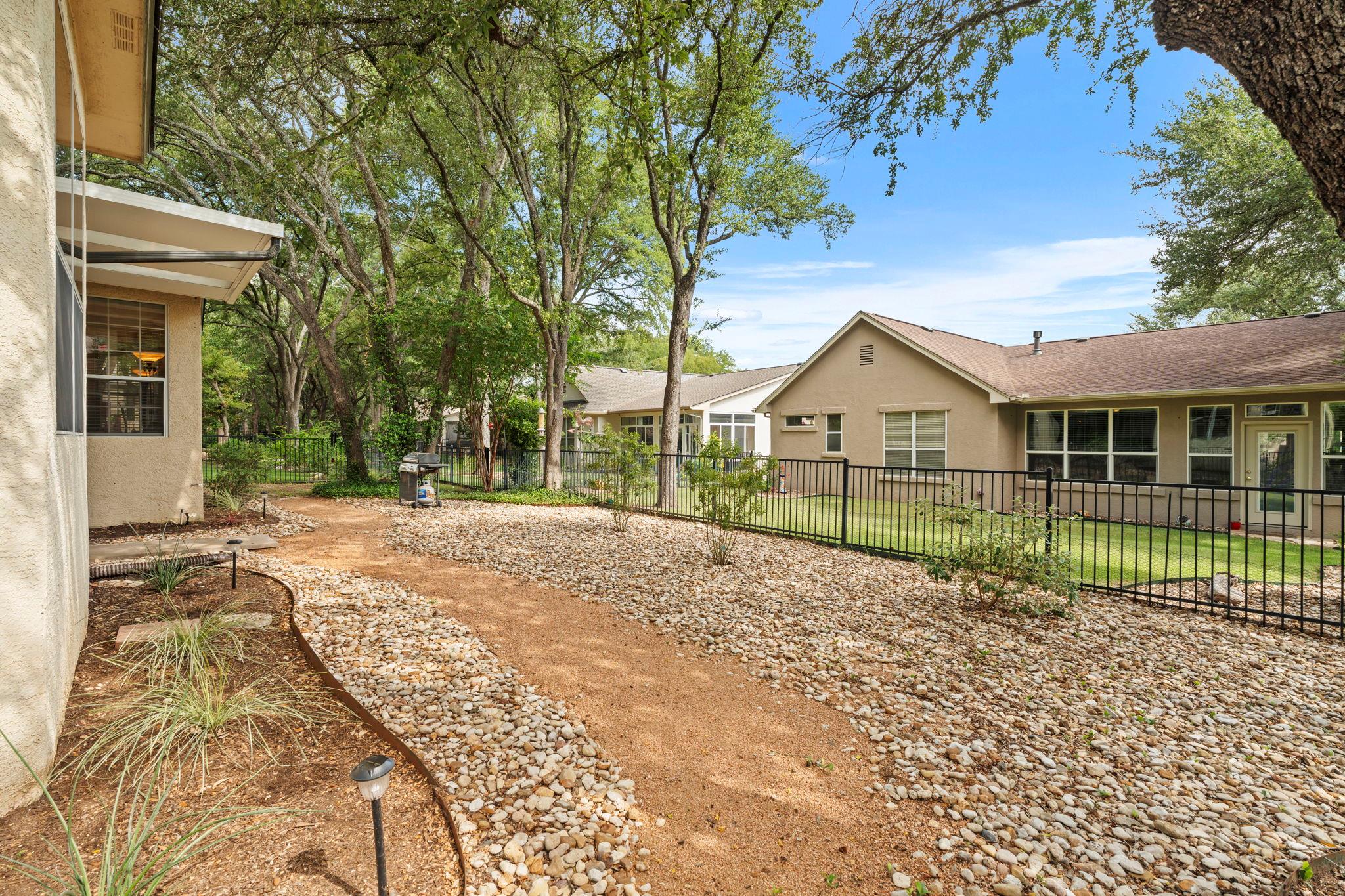 115 Ruellia Dr Property Photo 36