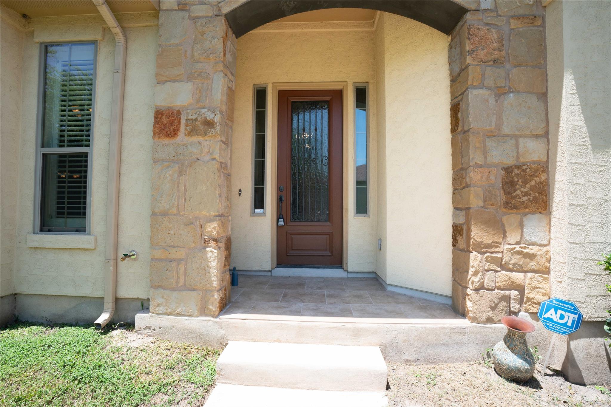 210 Rivulet Ln Property Photo 3