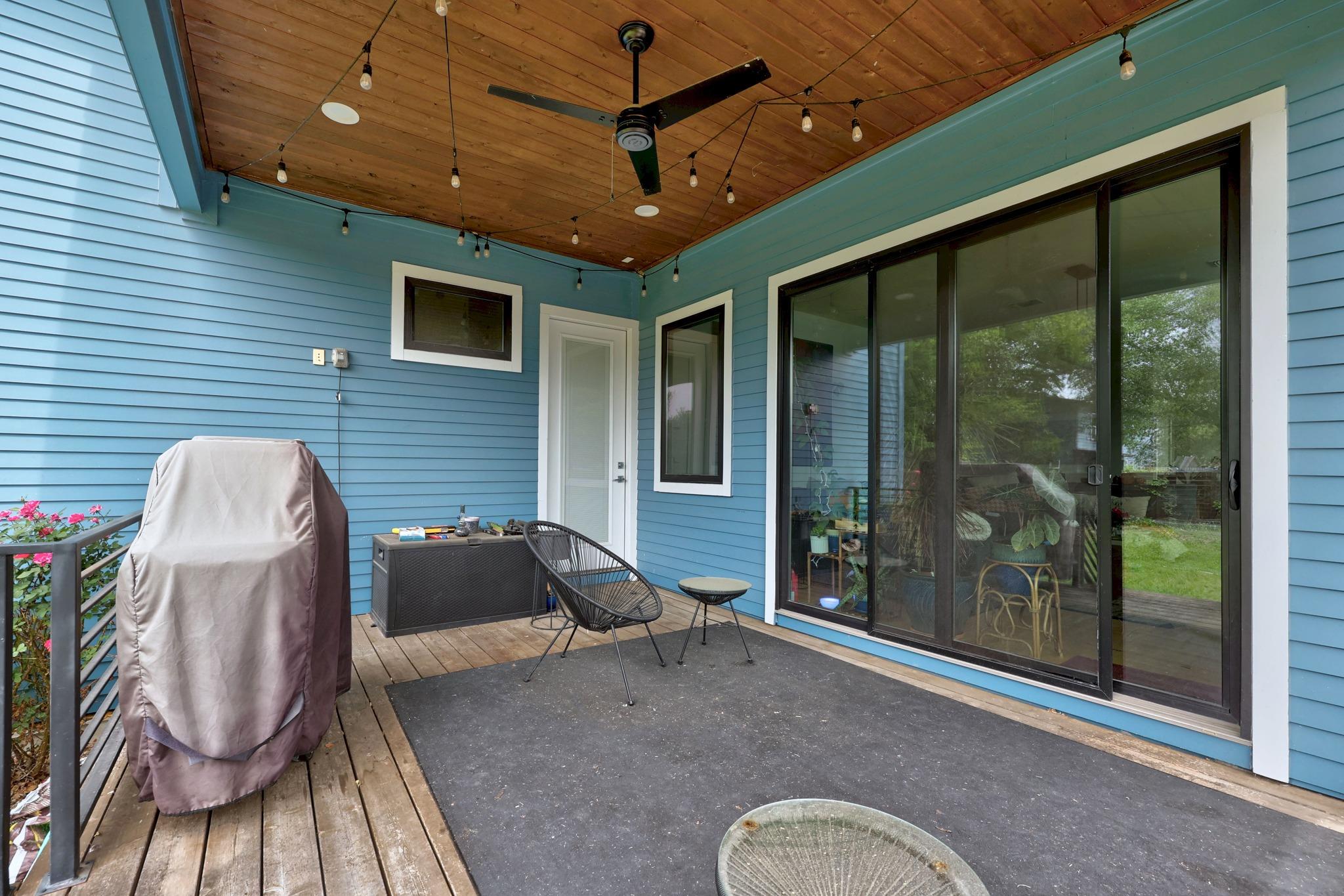 1004 Lott Ave Property Photo 32