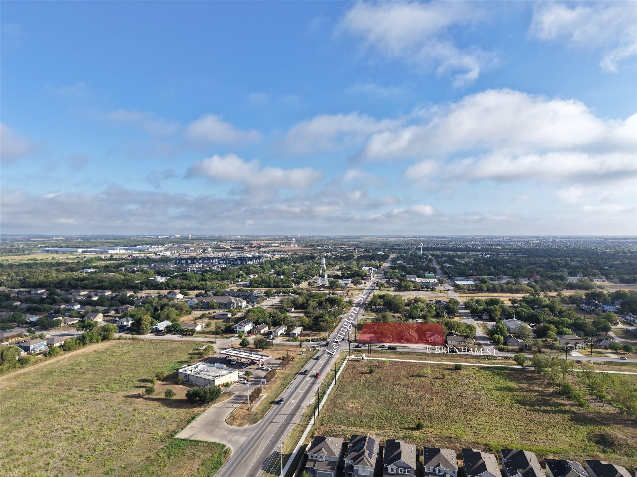 107 E Brenham St Property Photo 16