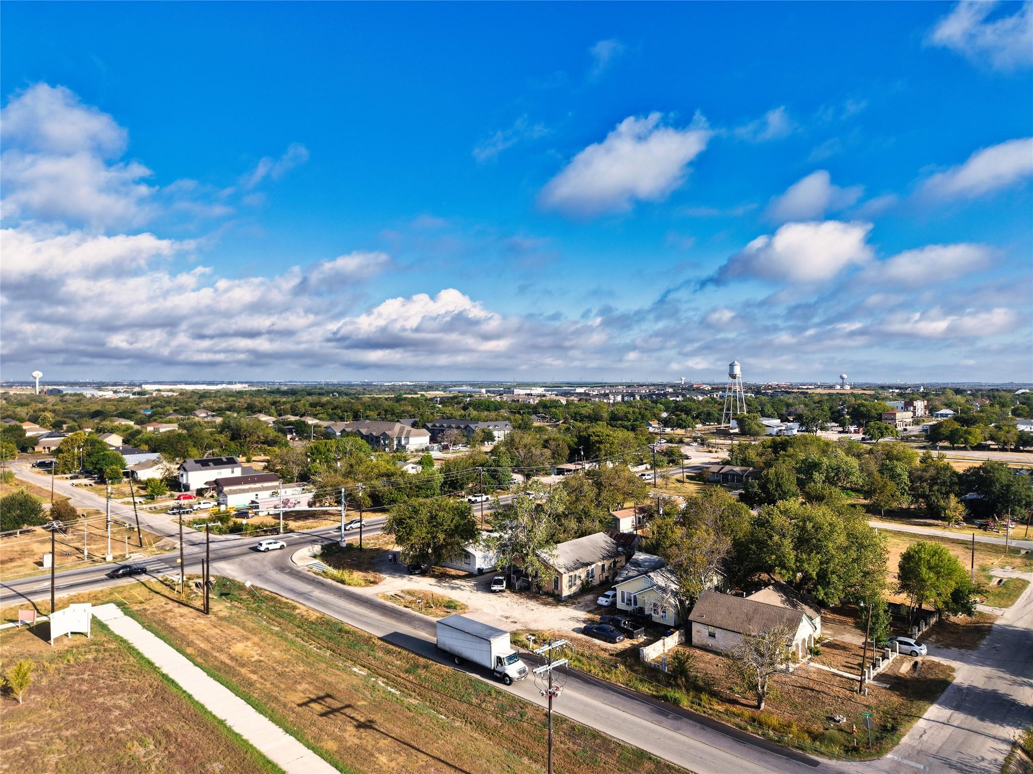 107 E Brenham St Property Photo 22