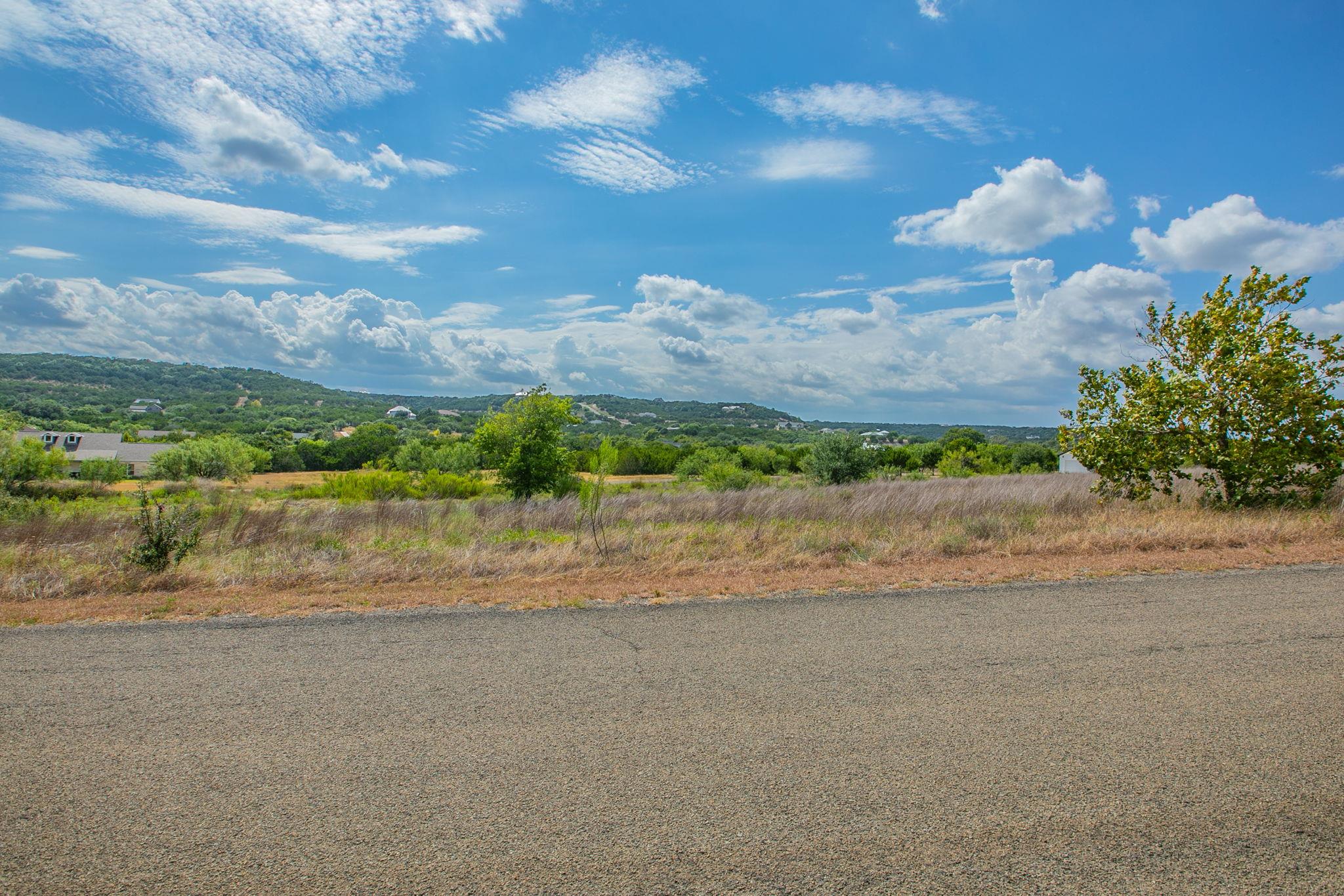 406 Wagon Wheel Trl Property Photo 9