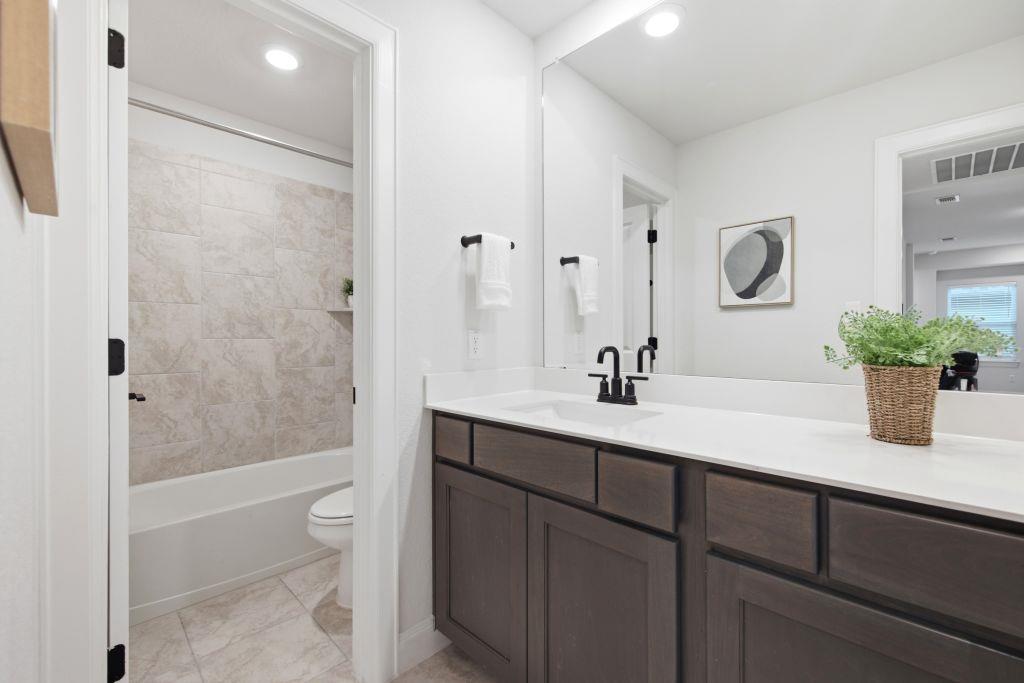 1328 Texas Ash Ln Property Photo 24