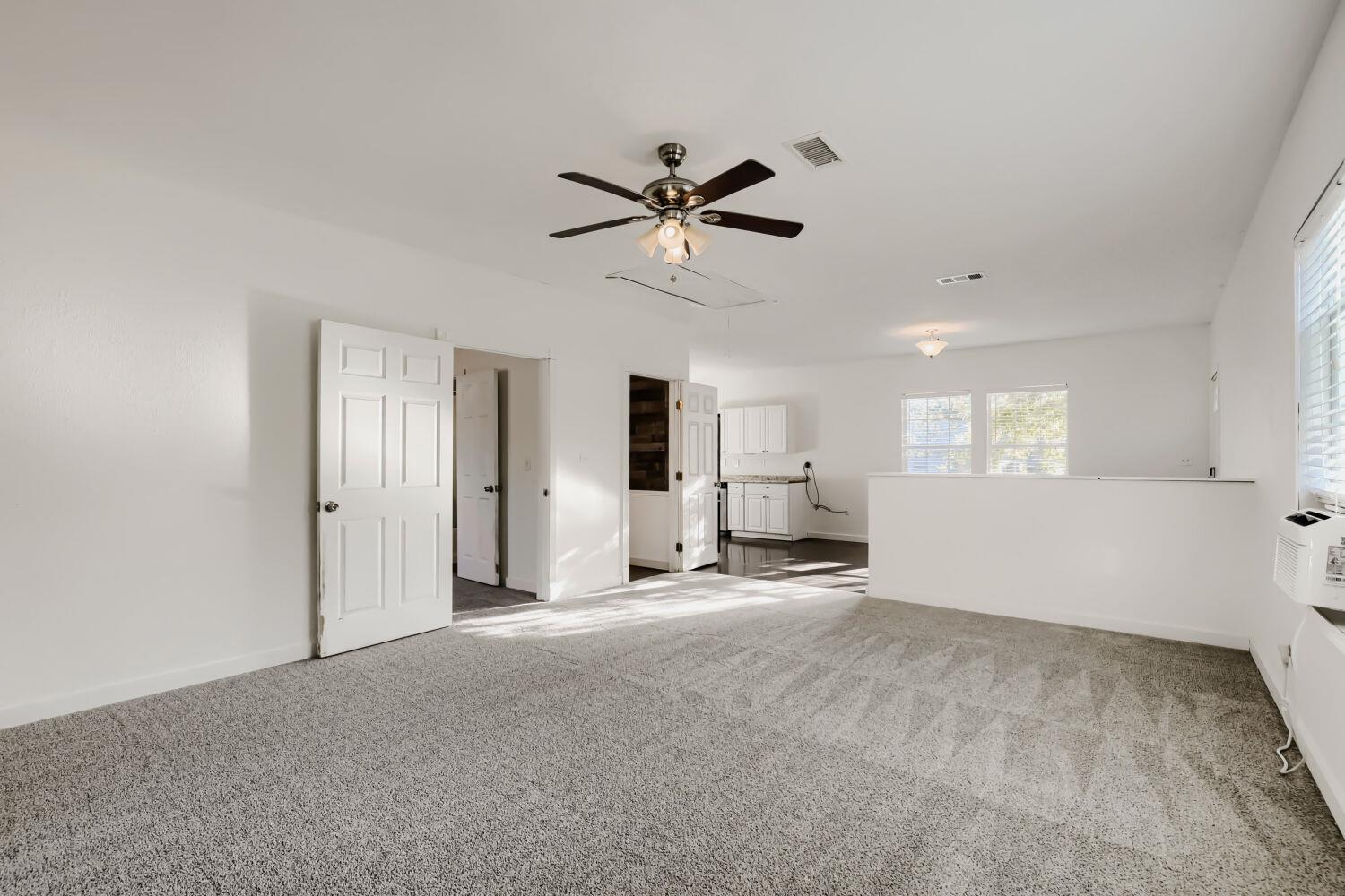 604 S Donohoe St Property Photo 2