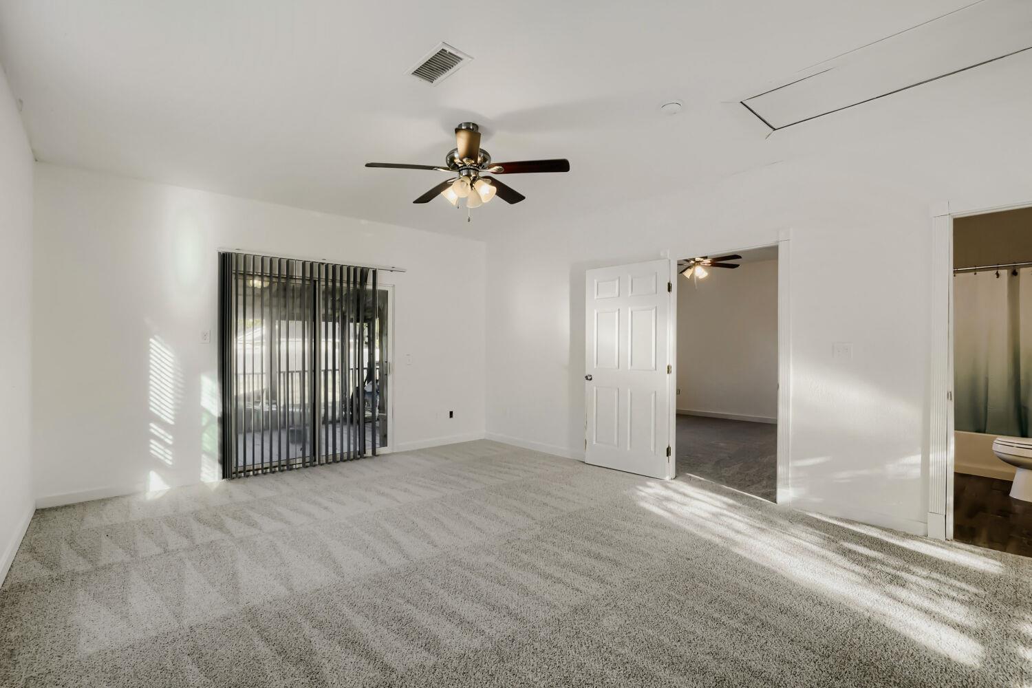 604 S Donohoe St Property Photo 8