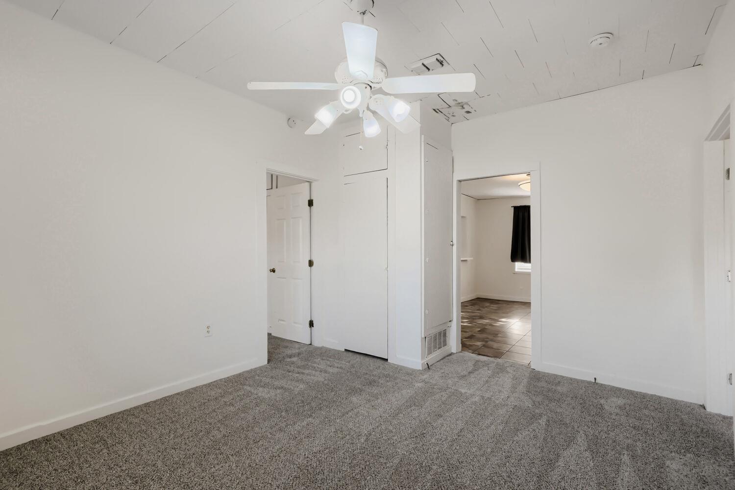 604 S Donohoe St Property Photo 13