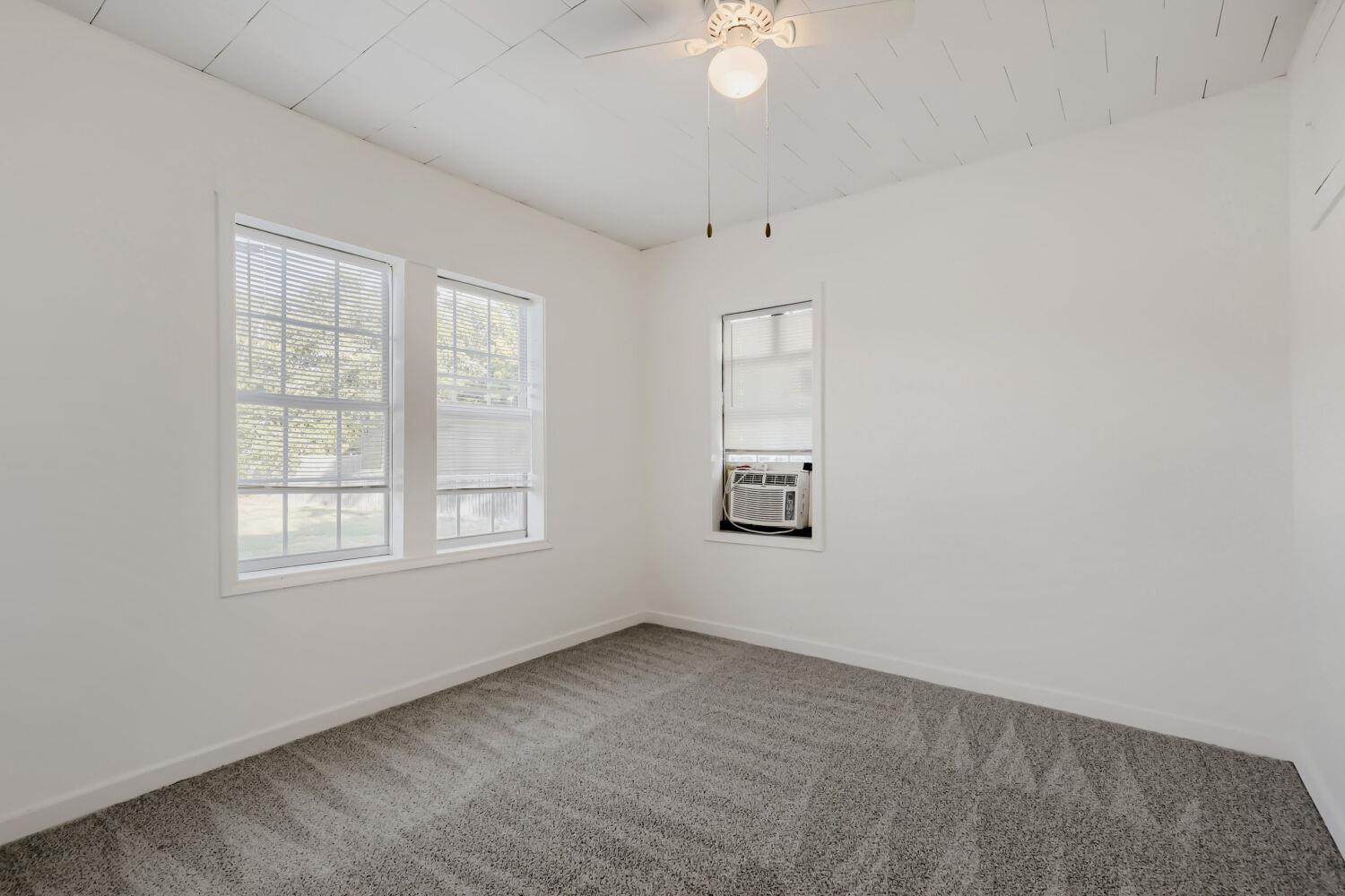 604 S Donohoe St Property Photo 14