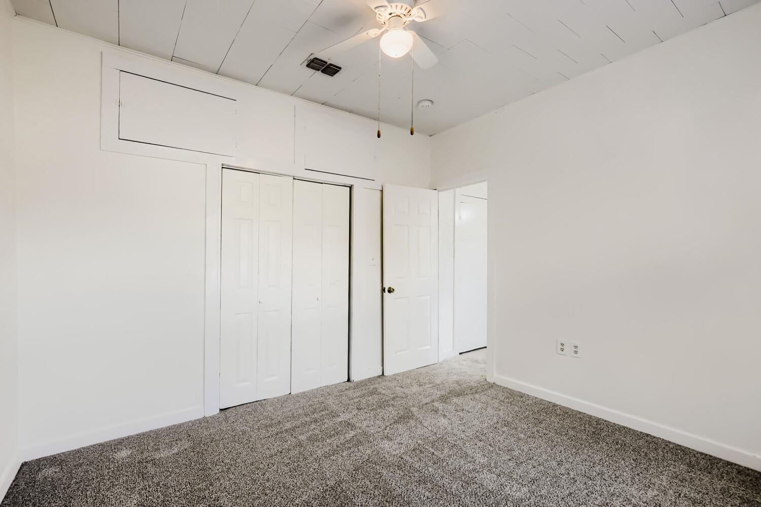604 S Donohoe St Property Photo 16
