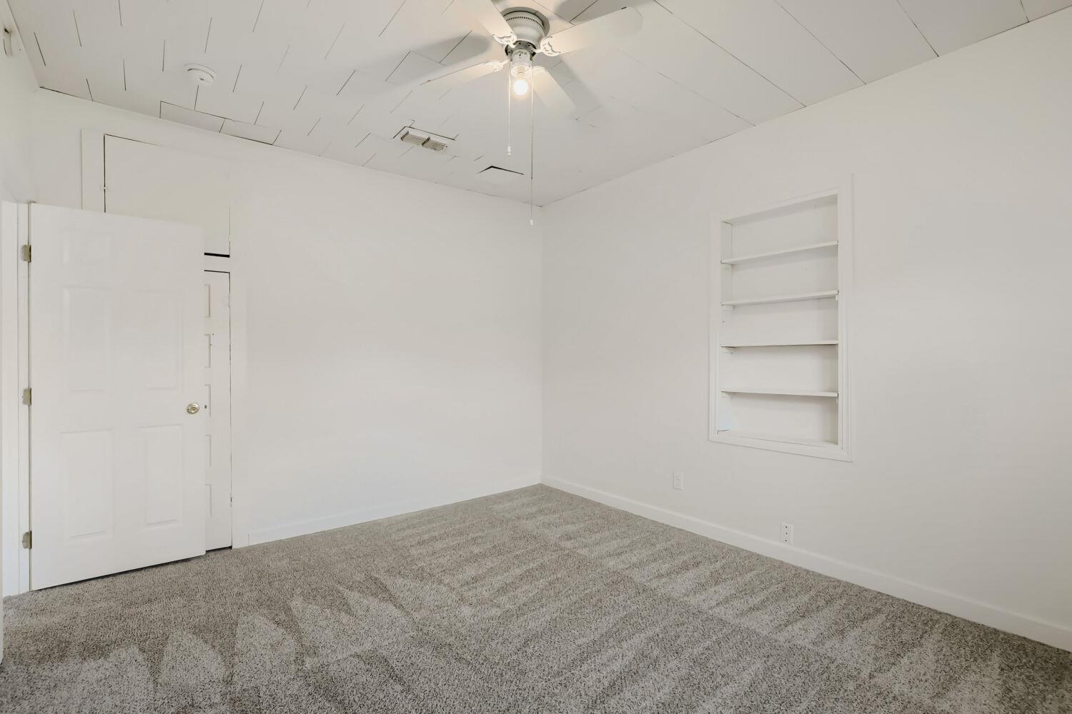 604 S Donohoe St Property Photo 18