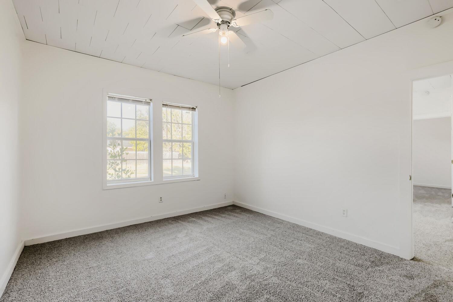 604 S Donohoe St Property Photo 19