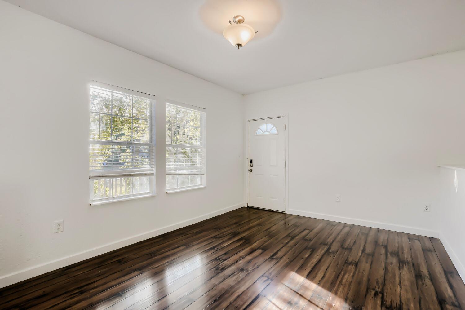 604 S Donohoe St Property Photo 20