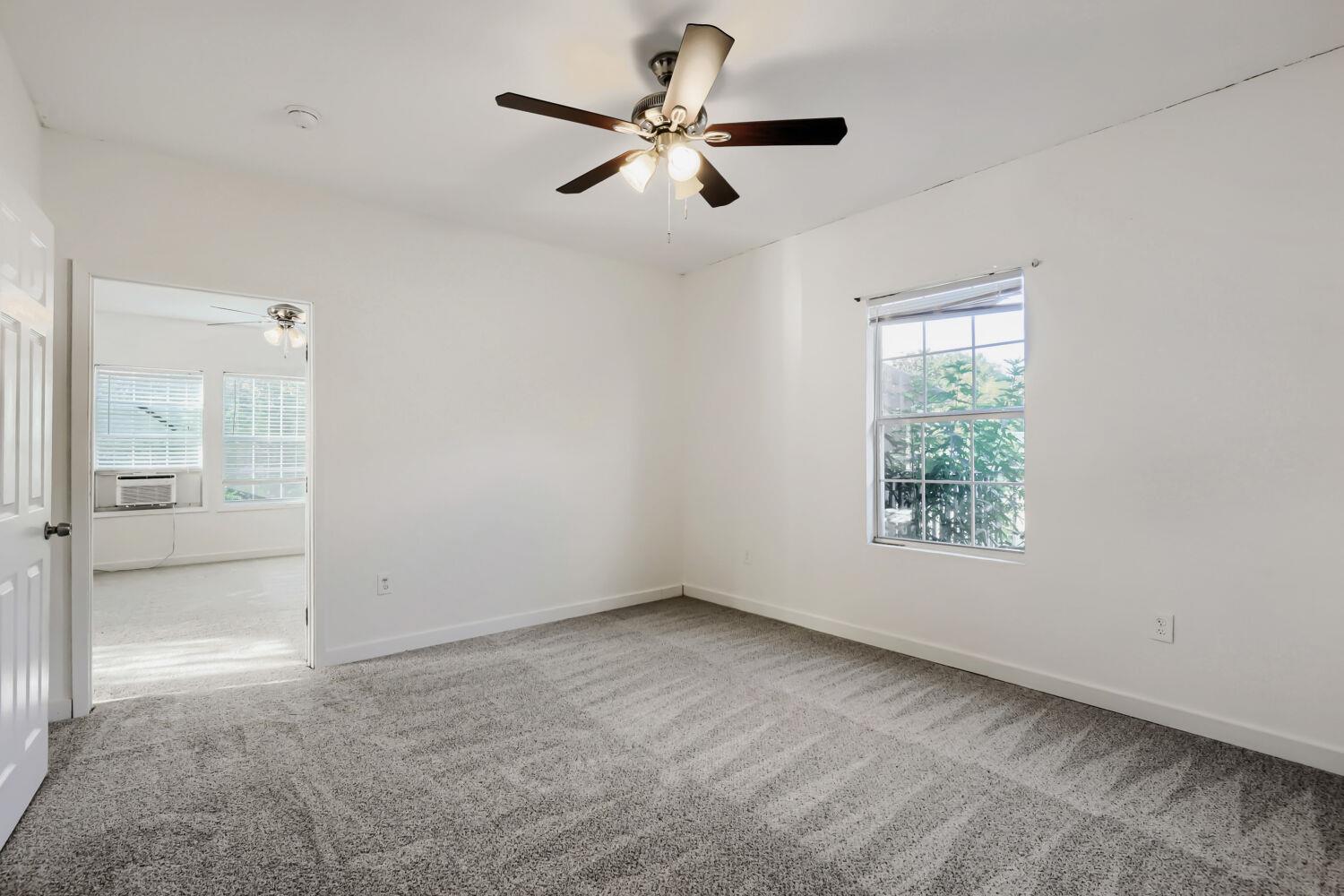 604 S Donohoe St Property Photo 22