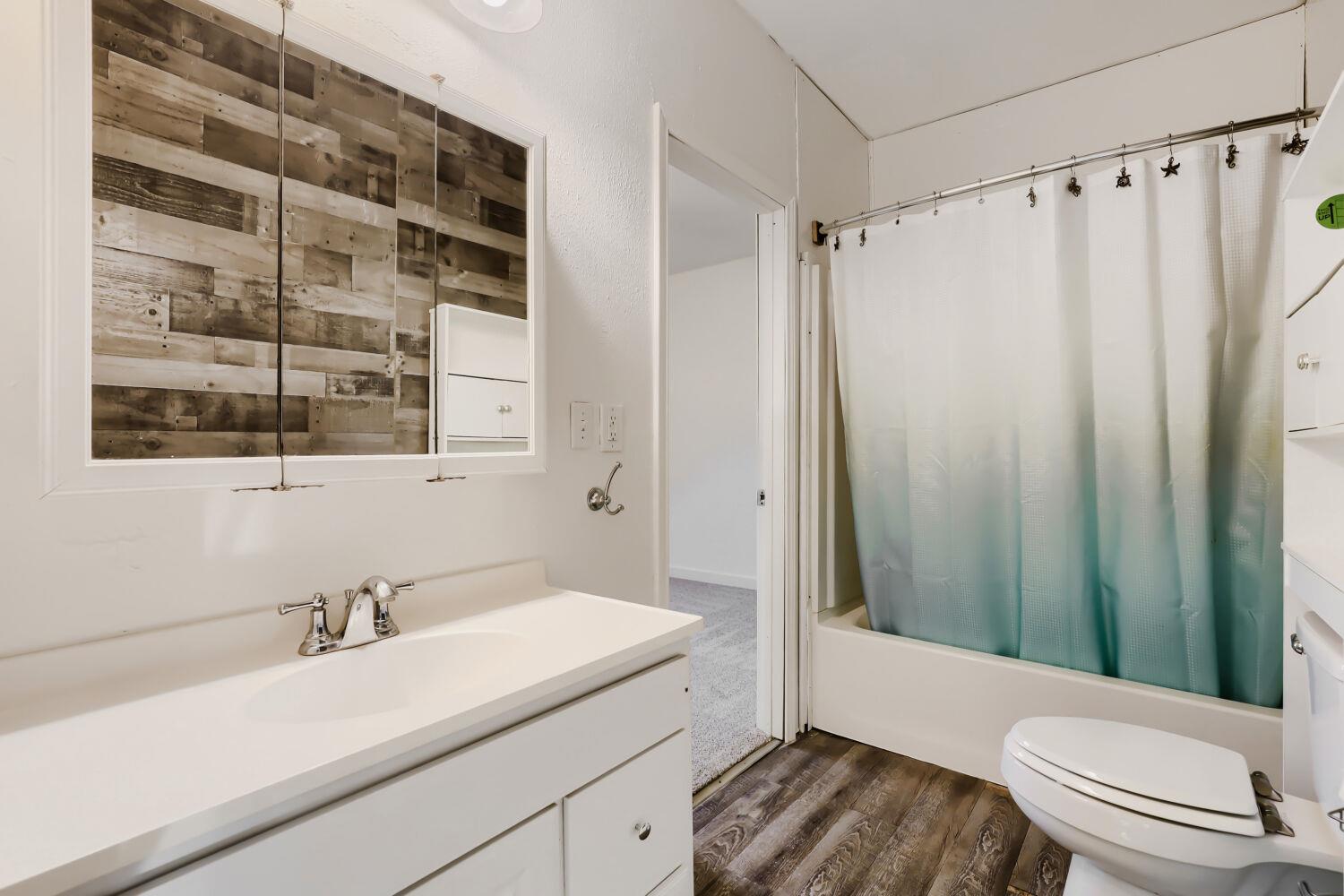 604 S Donohoe St Property Photo 25
