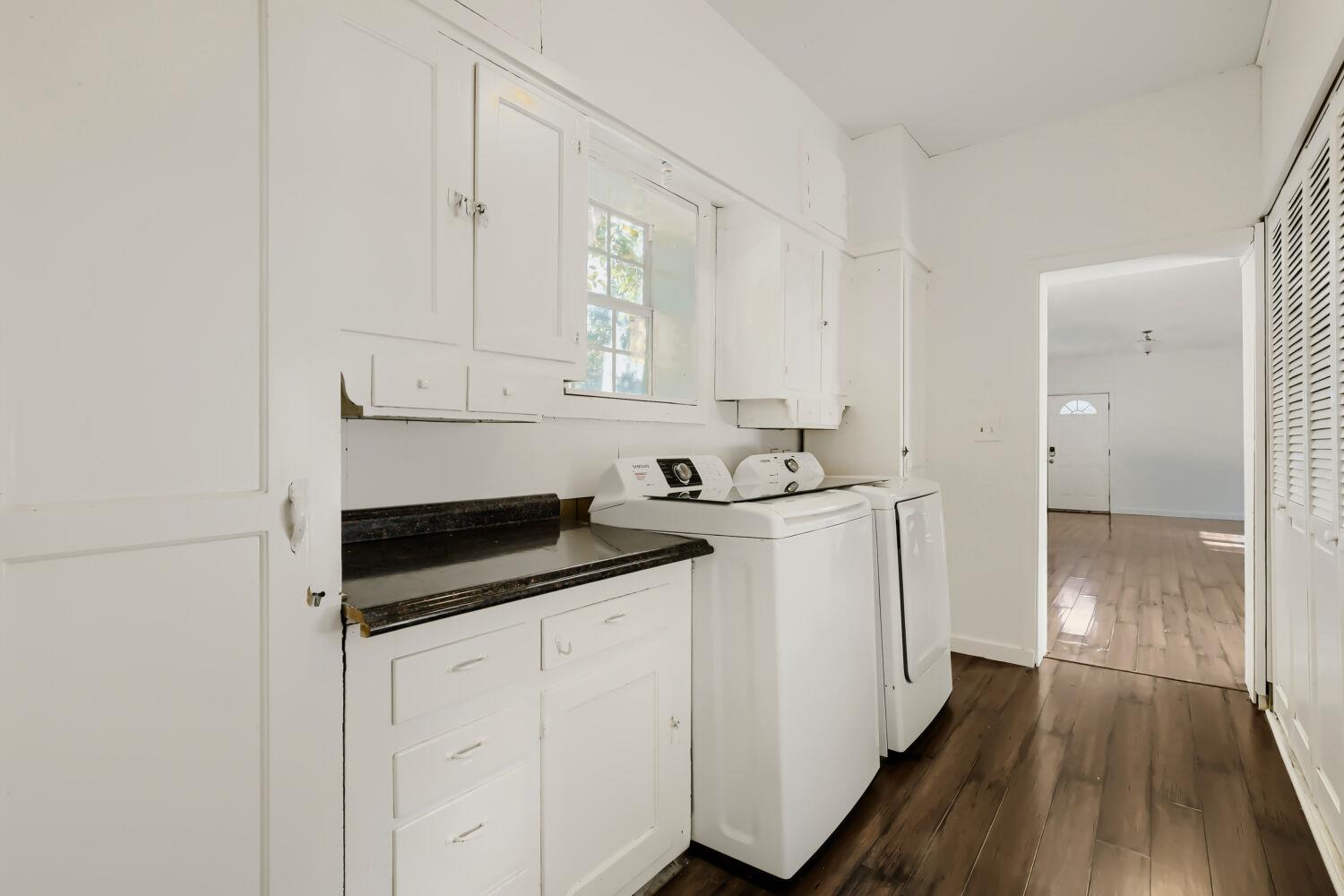 604 S Donohoe St Property Photo 26