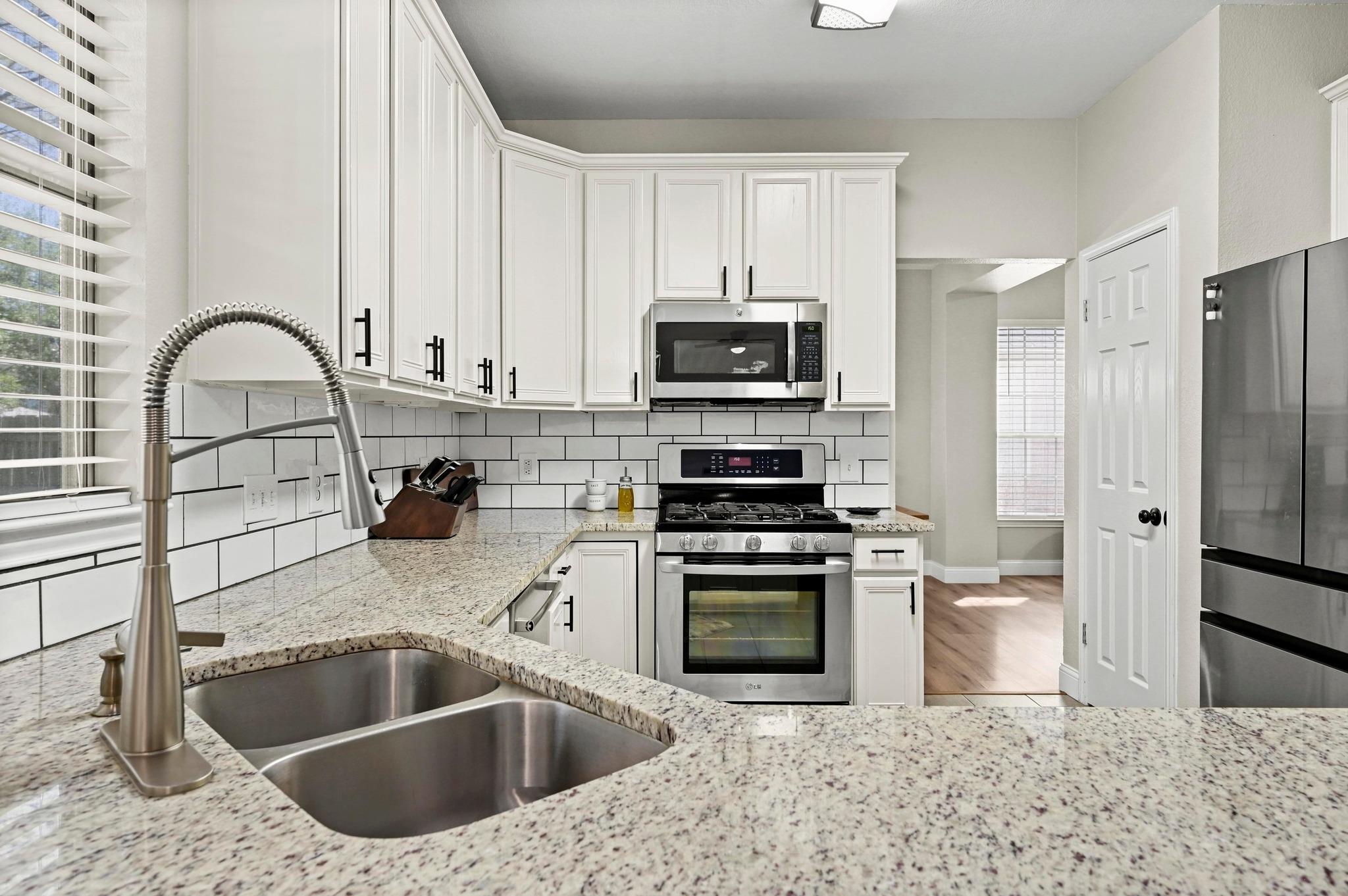 16925 Copperhead Dr Property Photo 9